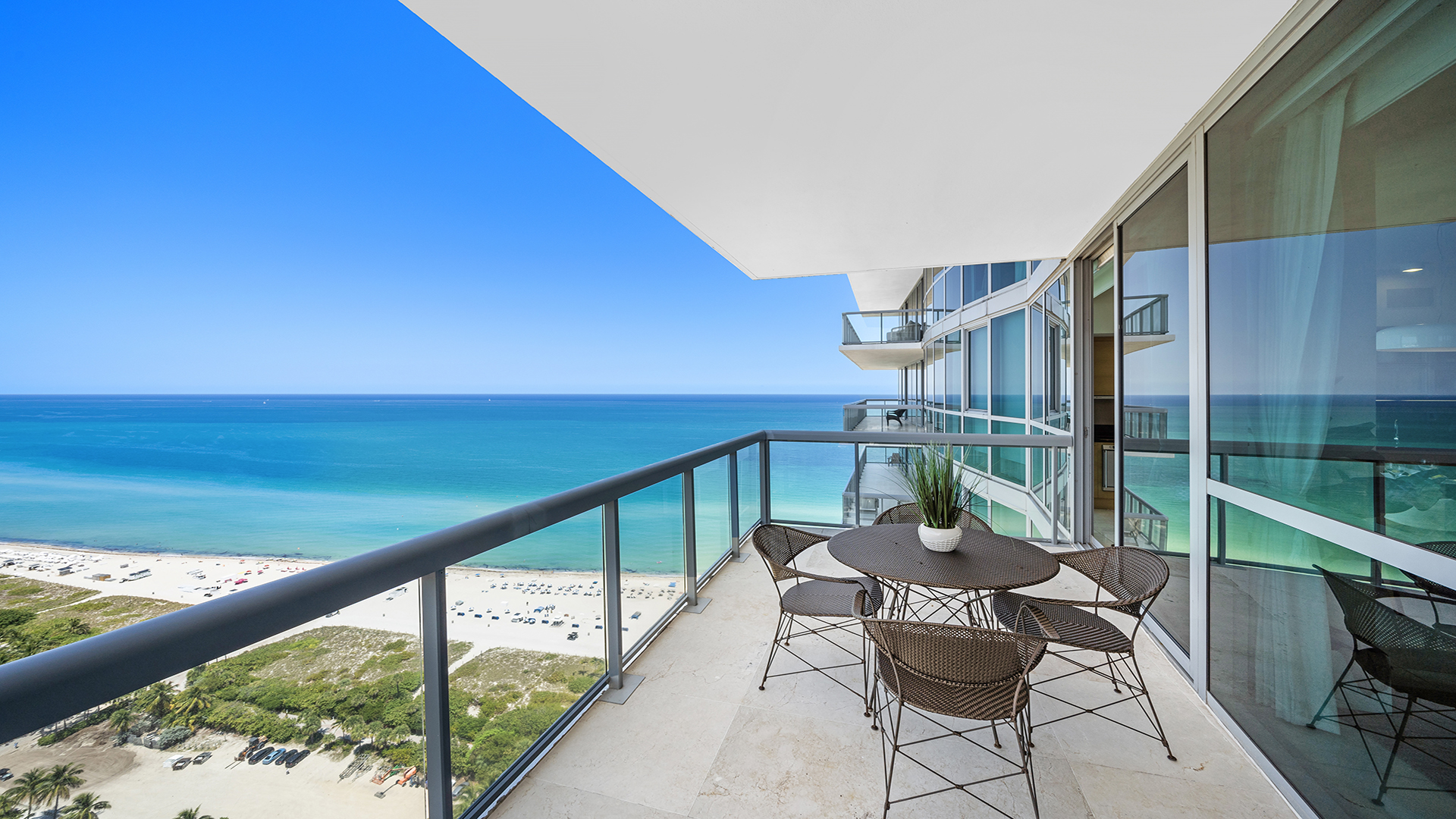 House Mangrove Miami Miami Beach 4: Spacious 3-Bedroom Luxury Apartment with Seaviews, Miami Beach