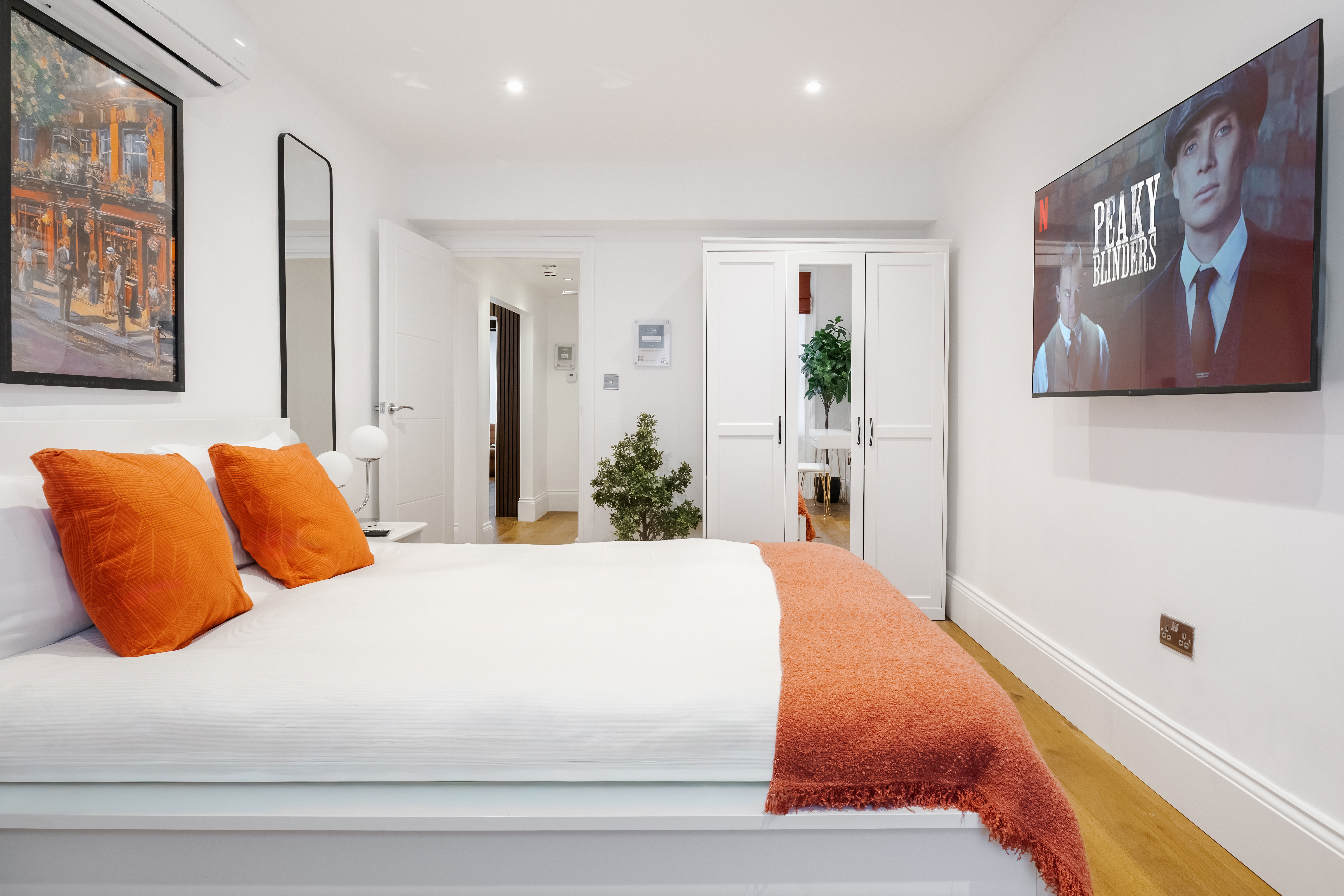 House Marylebone London: Spacious 3-Bedroom Apartment for Family Stays in Marylebone, London