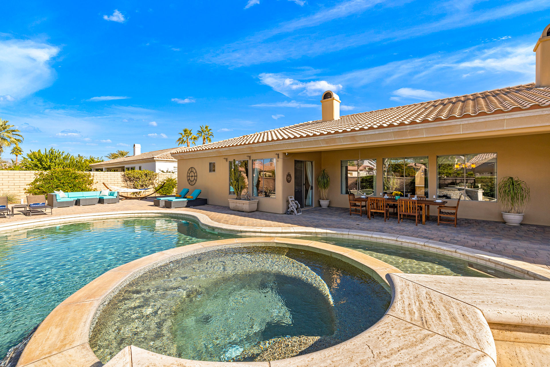 House Mesquite LaQuinta: Luxury 5-Bedroom Villa with Swimming Pool, Palm Springs