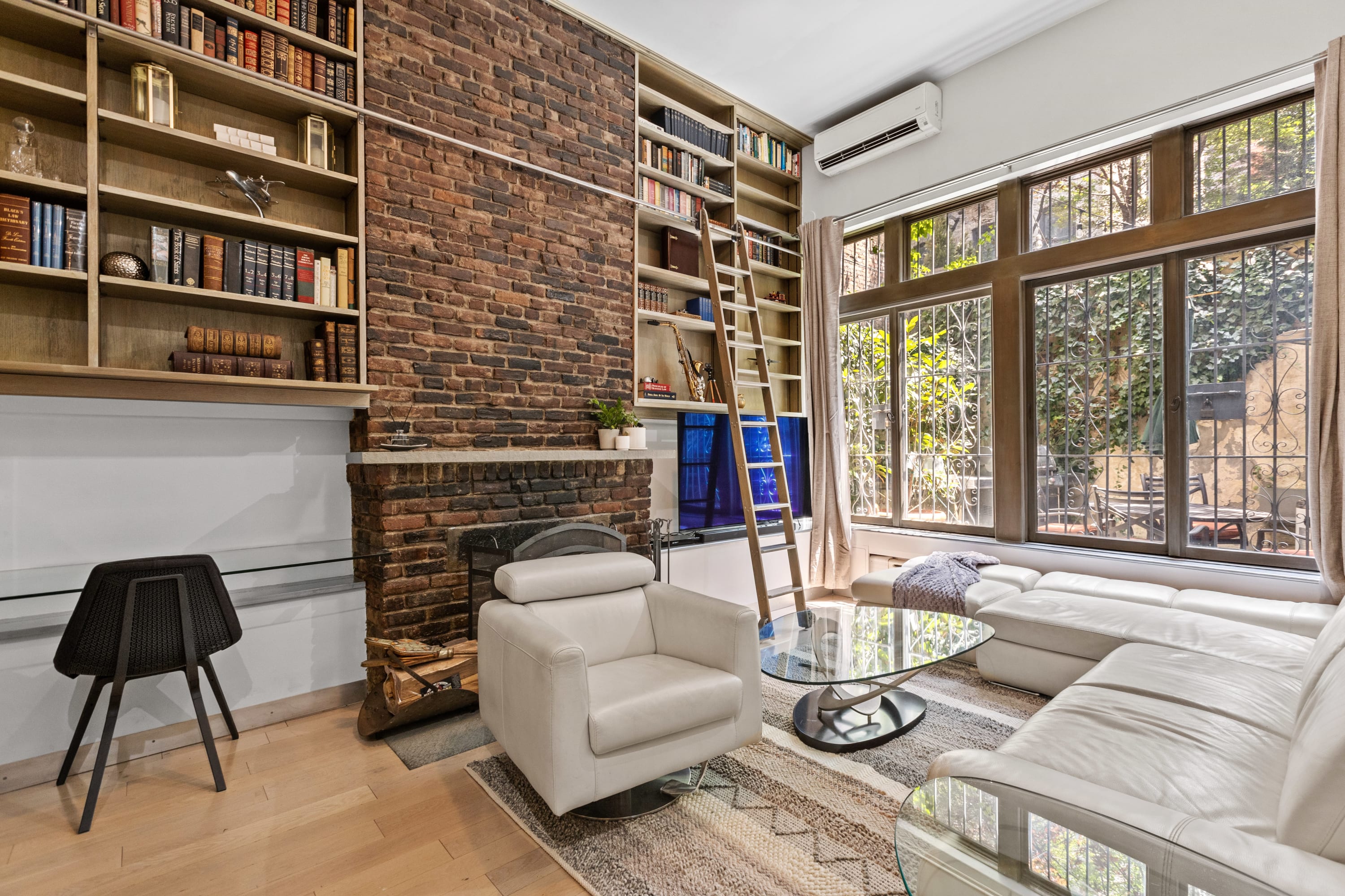 House Minetta Greenwich Greenwich Village 3: Luxury 2-Bedroom Apartment with Private Garden, Greenwich Village