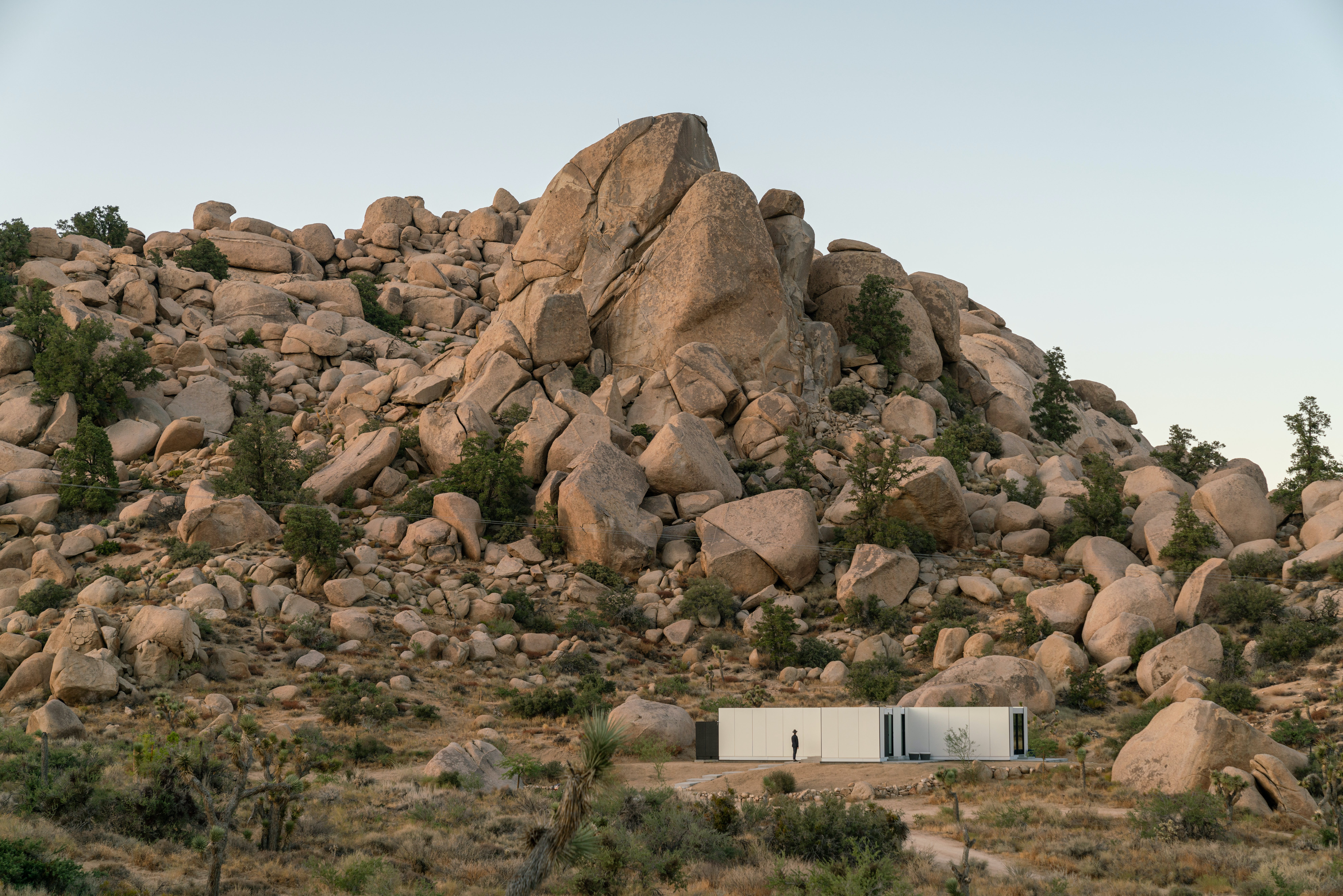 House Mojave Pioneertown: Romantic 2-Bedroom Villa with Hot Tub, Joshua Tree