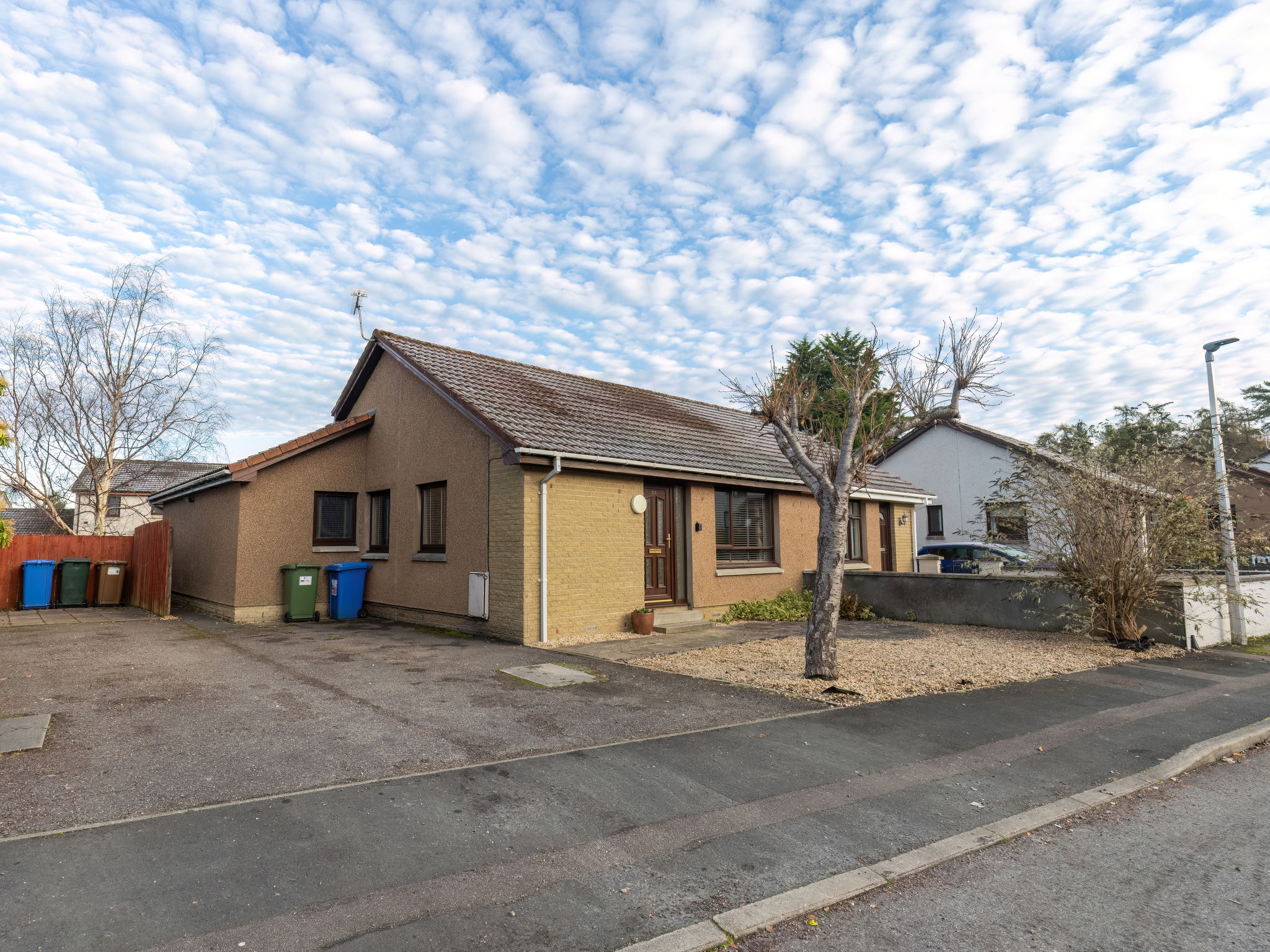 House Monadh Inverness: Stylish 4-Bedroom Highland Home Near Loch Ness and Golf Courses in Scottish Highlands