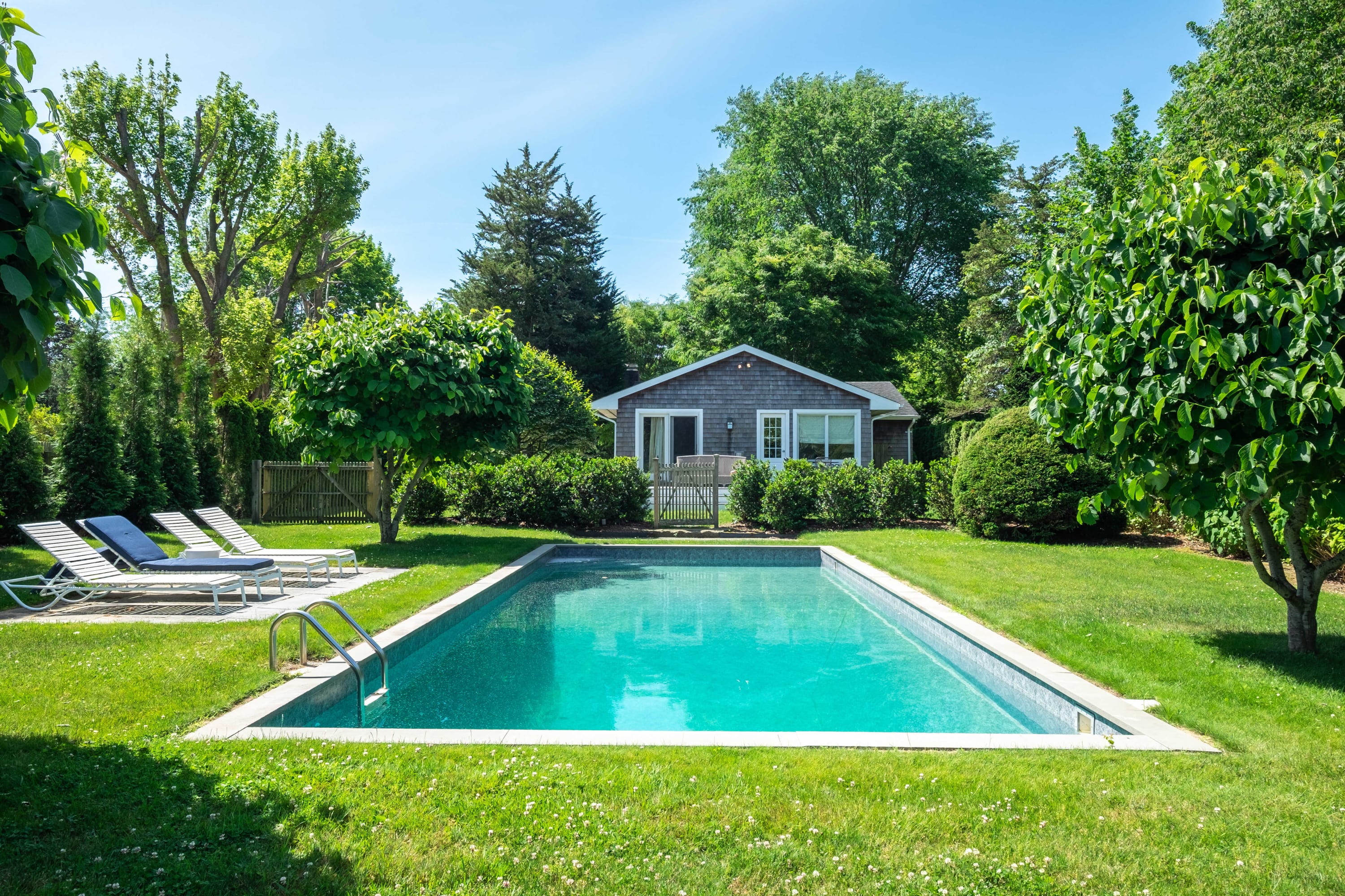 House Napeague EastHampton: Luxury 3-Bedroom House with Pool and Sea Views, East Hampton