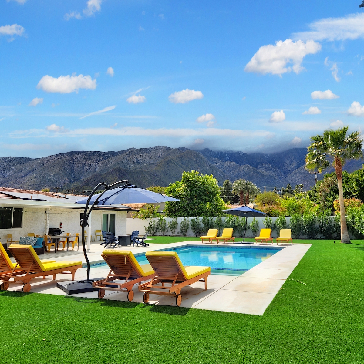 House Ocotillo CathedralCity Cathedral City 2: Luxury 3-Bedroom Apartment with Pool and Hot Tub, Palm Springs