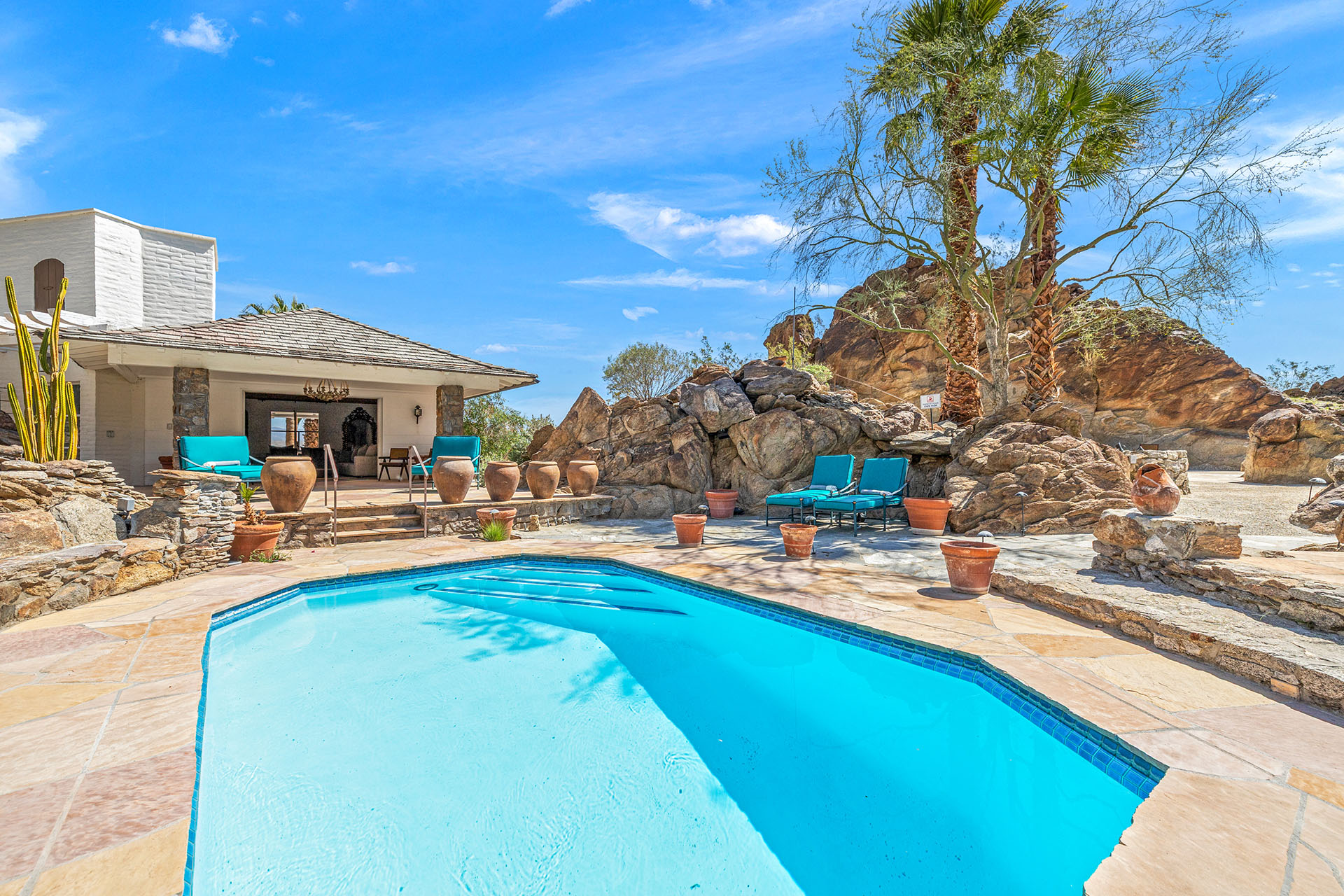 House Ocotillo PalmSprings: Luxury 7-Bedroom House with Pool and City Views, Palm Springs