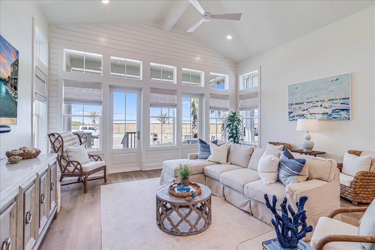 House Padre Island Texas 3: Luxury 4-Bedroom Villa with Seaview and Pool, Nueces County