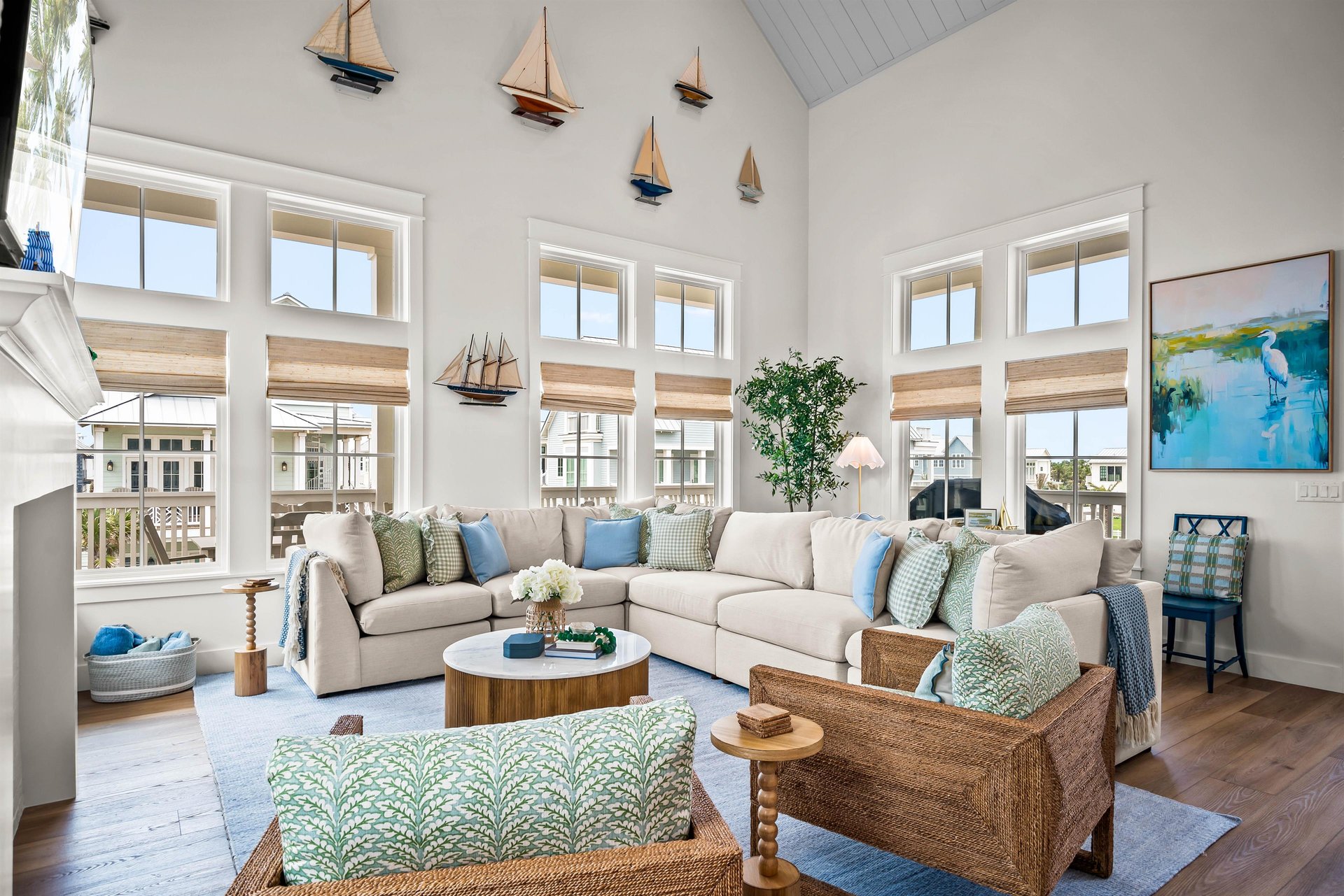 House Padre Mustang Texas 2: 5-Bedroom Villa with Infinity Pool and Beach Access, Nueces County