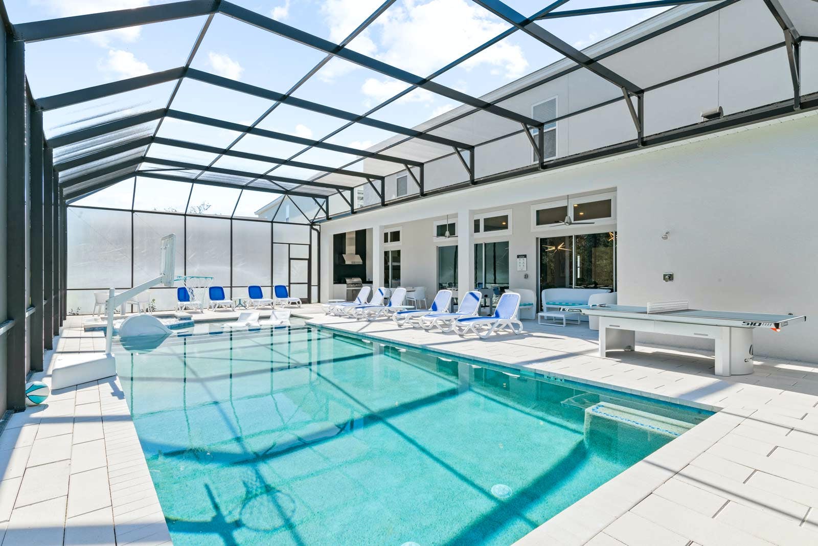 House Palmetto Haines: Lavish 10-Bedroom Villa with Pool & Gym, Polk County, Florida