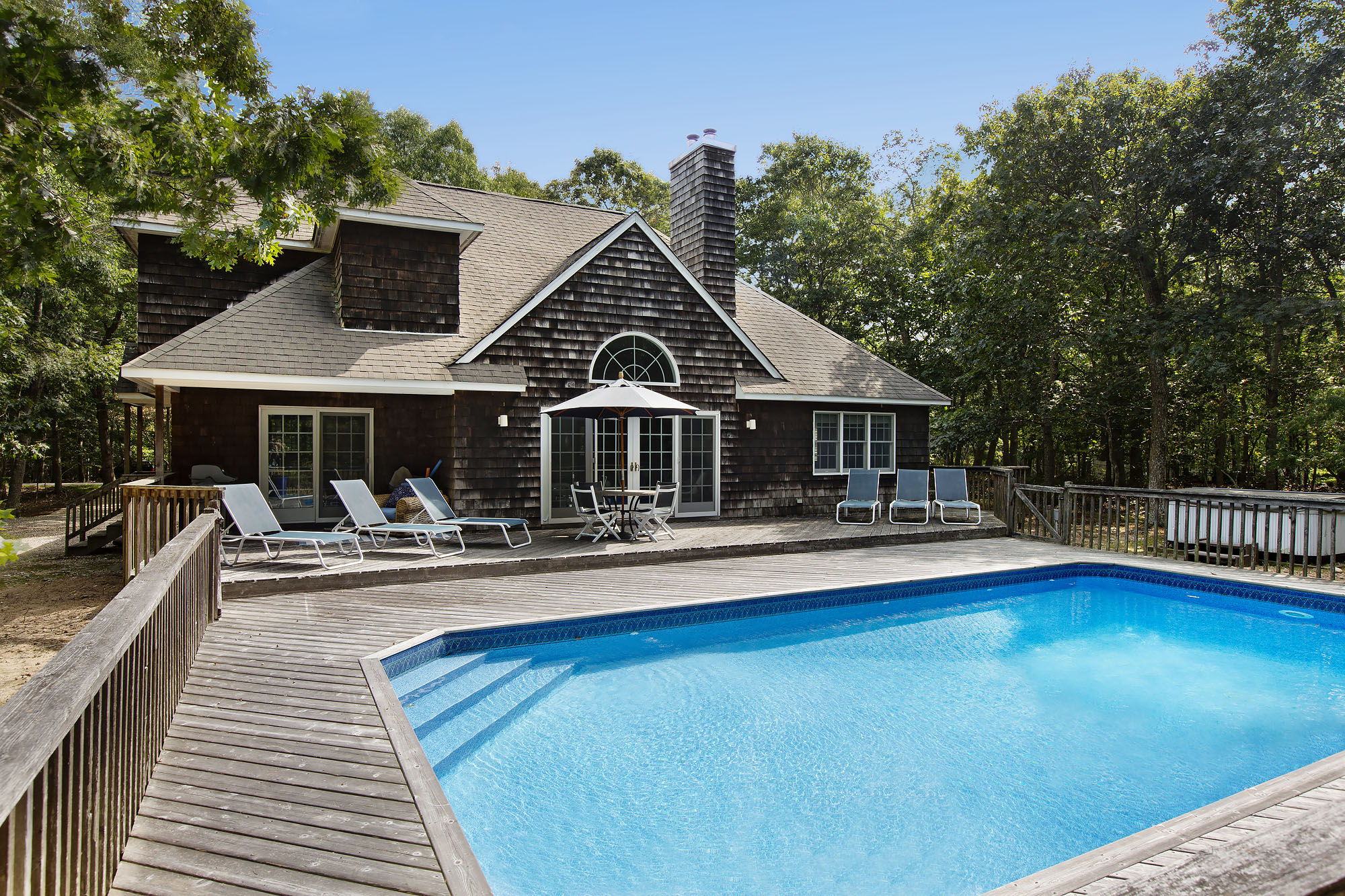 House Peconic Sag Harbor: Luxury 4-Bedroom Villa with Seaview and Pool, Sag Harbor