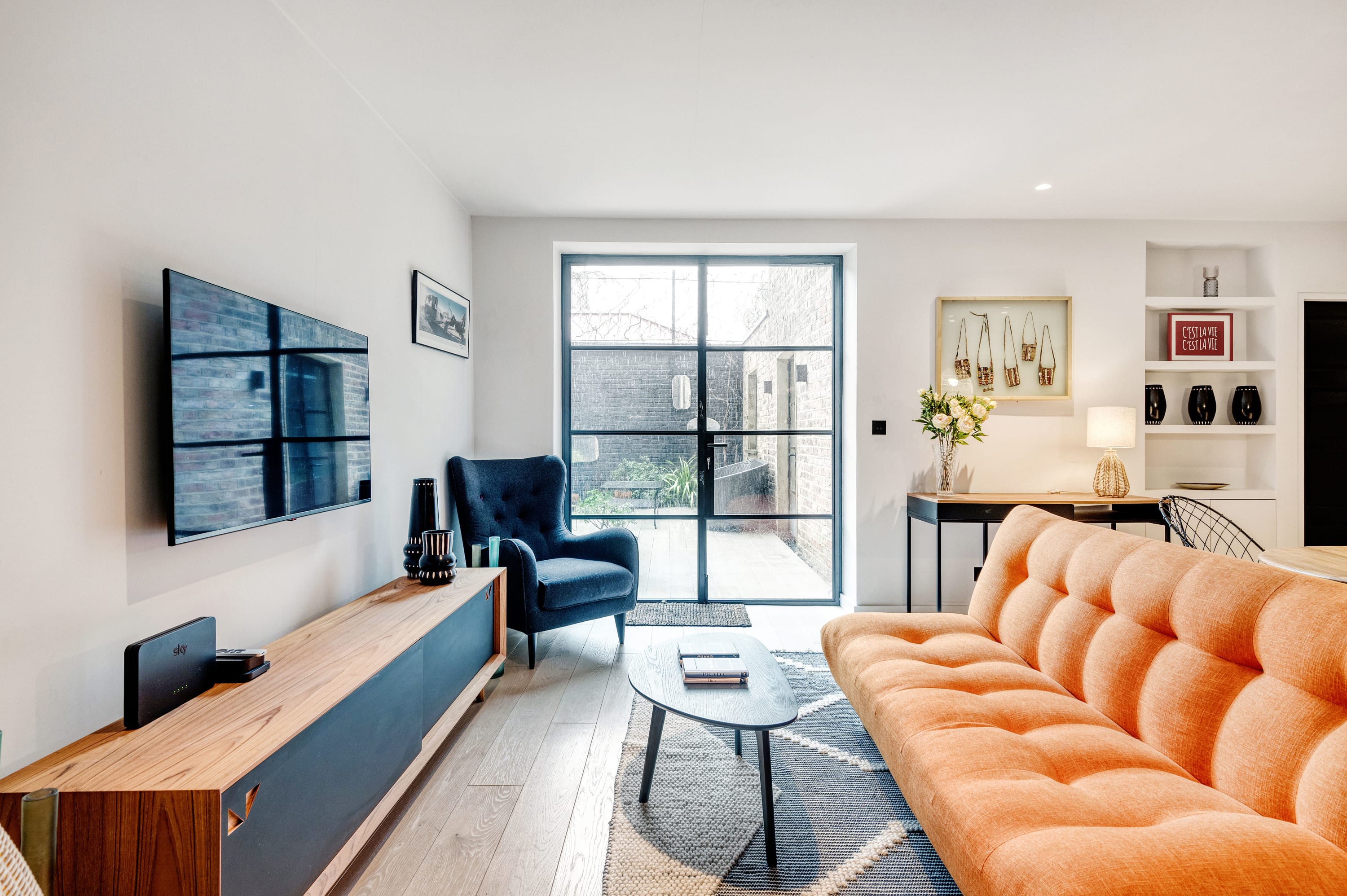 House Portobello Notting Hill: Luxury 2-Bedroom Apartment with Sauna in Notting Hill, London
