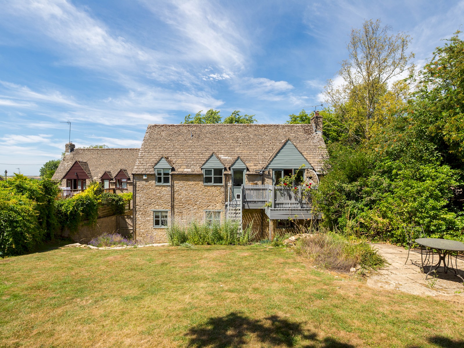 House Rissington Bourton-on-the-Water: Luxury 4-Bedroom Family-Friendly House with Terrace, Bourton-on-the-Water