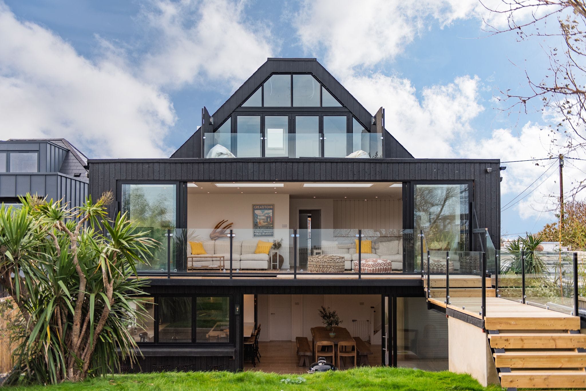 House Romney Dungeness: Spacious 6-Bedroom Luxury Apartment with Seaview, Dungeness