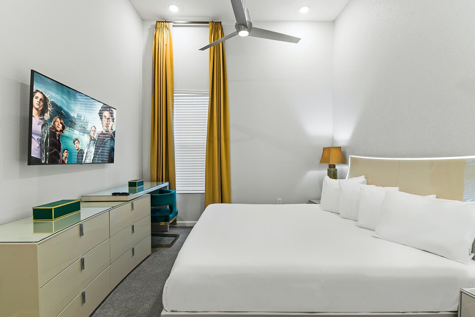 House Sandhill Polk: Spacious 11-Bedroom Apartment with Pool and Gym, Polk County