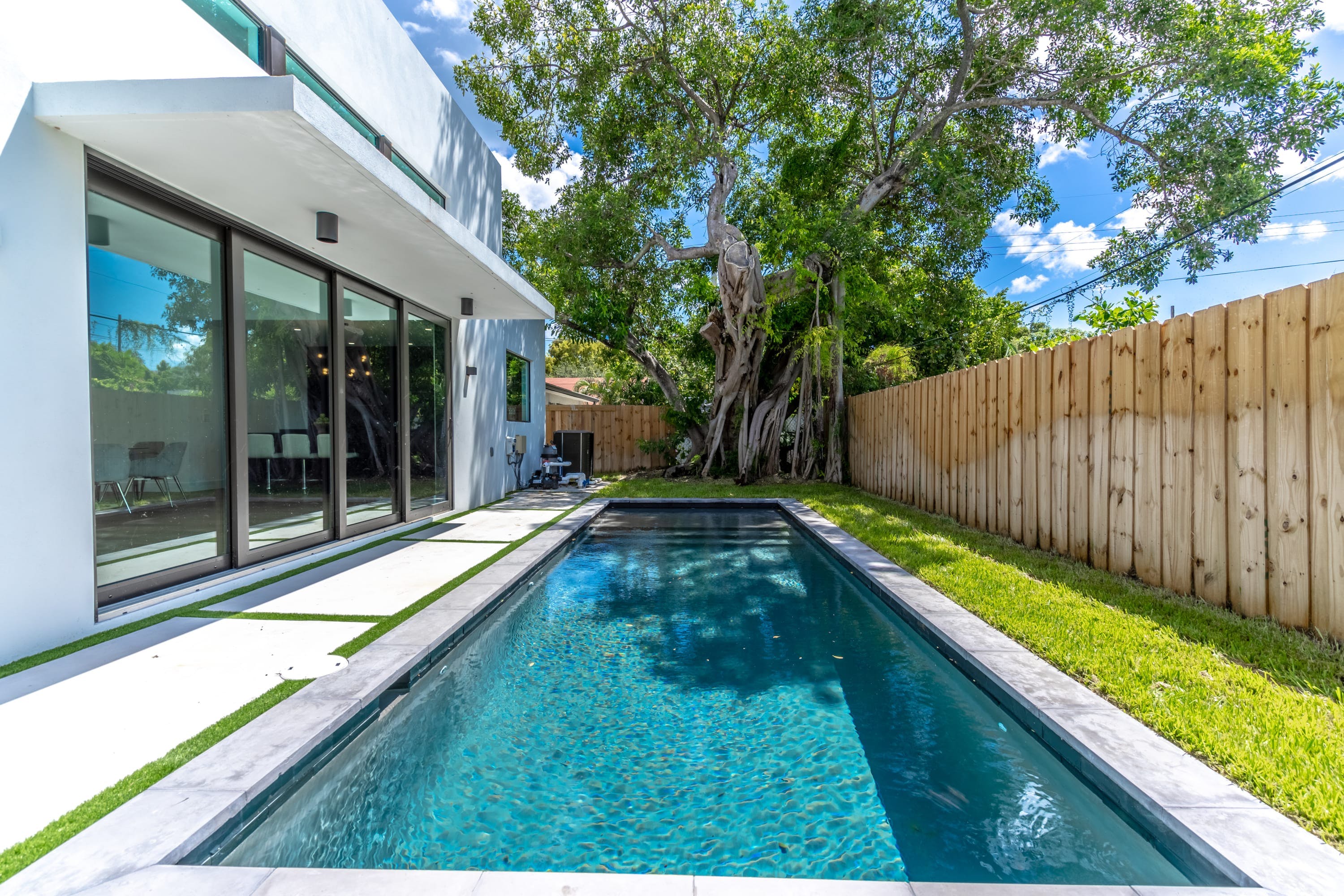 House Sirocco Miami: Luxury 3-Bedroom Apartment with Seaview and Pool, Downtown Miami
