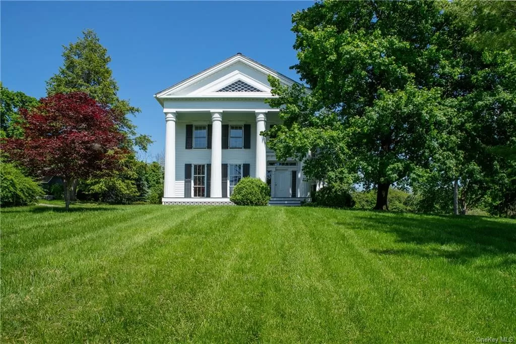House Sycamore Beacon: Charming 4-Bedroom Luxury House with Expansive Gardens, Hudson Valley
