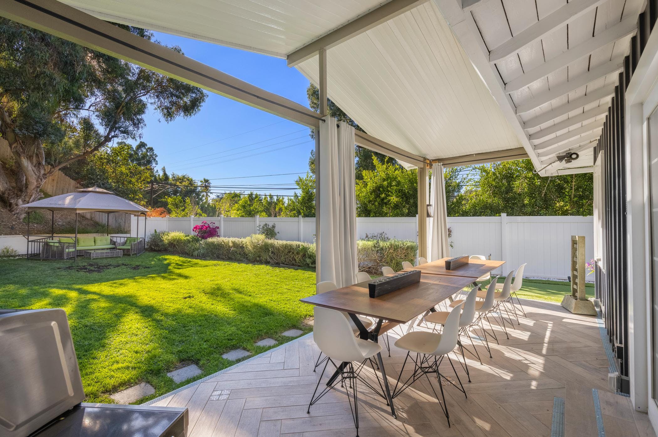 House Sycamore Beverly Beverly Crest: Modern 3-Bedroom Apartment with Seaview, Los Angeles