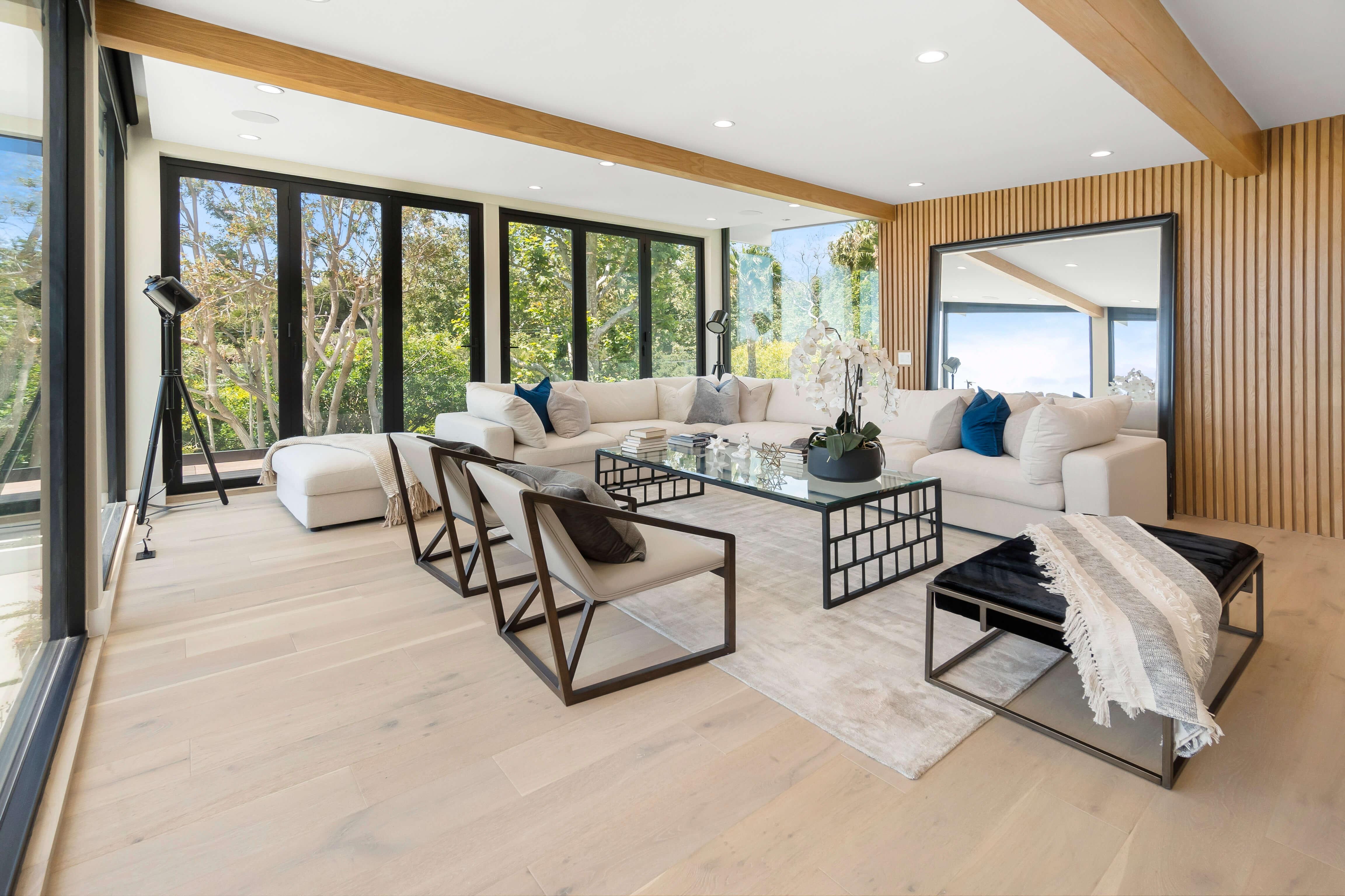 House Sycamore Malibu: Elegant 4-Bedroom Apartment with Pool and Sea Views, Inland Malibu