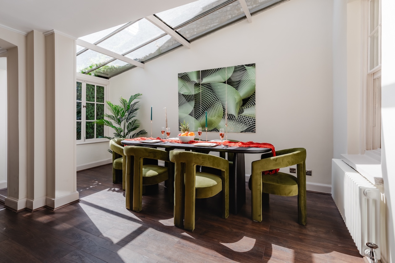 House Thames South Bank: Luxury 4-Bedroom Townhouse with Private Terrace, South Bank