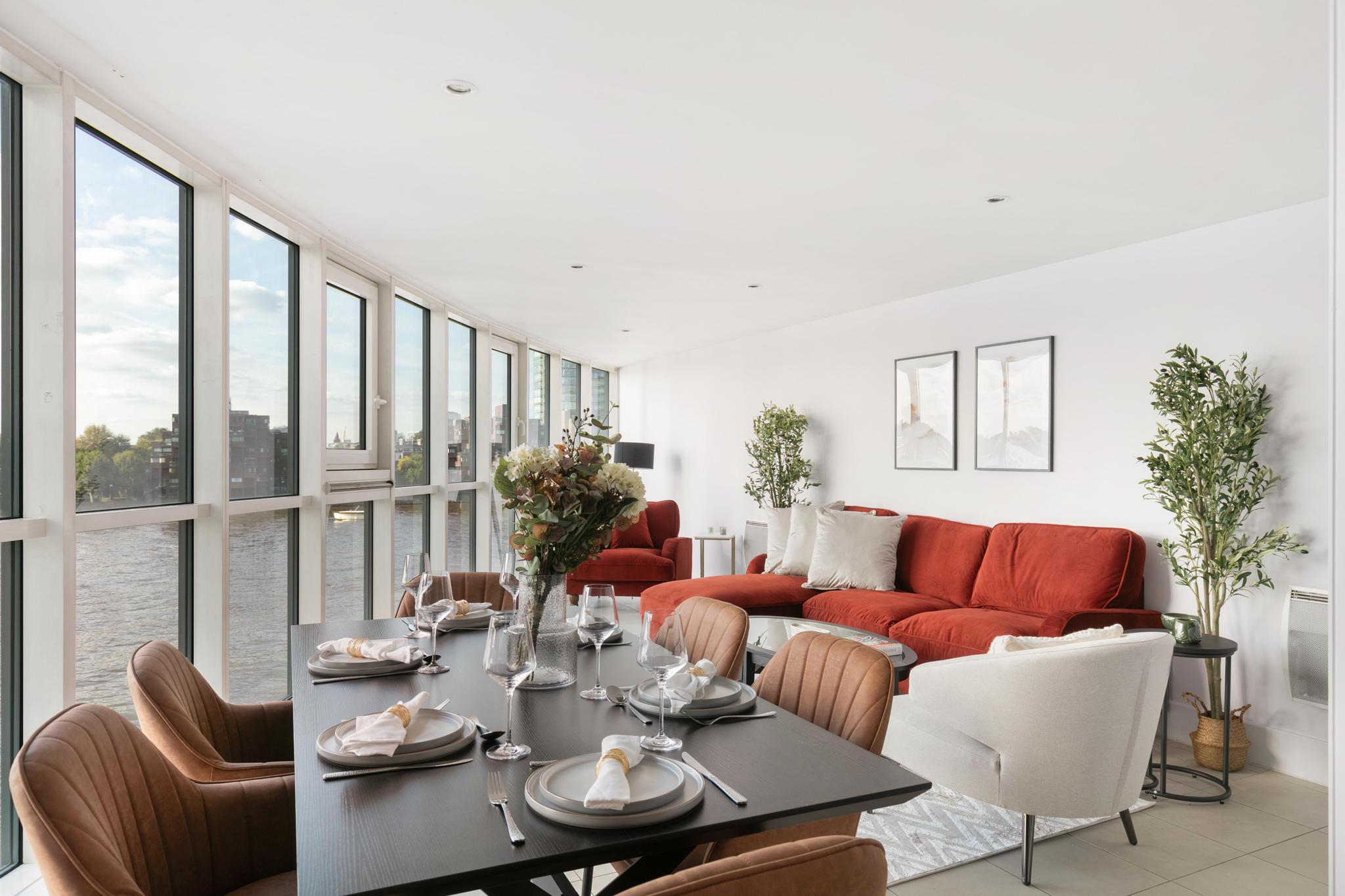 House Tide Vauxhall: Spacious 2-Bedroom Apartment with Thames Views, Vauxhall