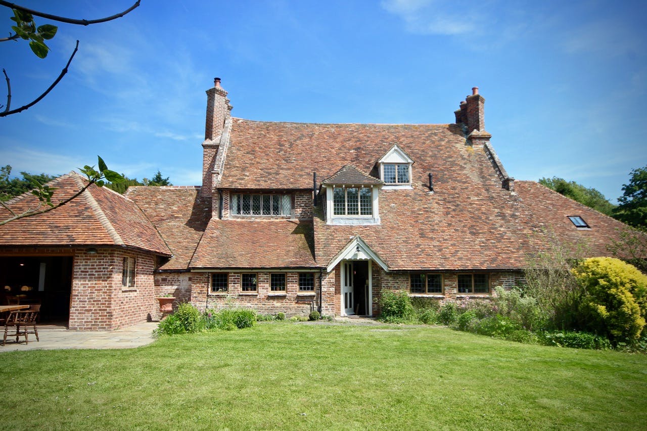 House Tilmanstone Deal: Spacious 7-Bedroom Luxury House in Countryside Setting, Kent