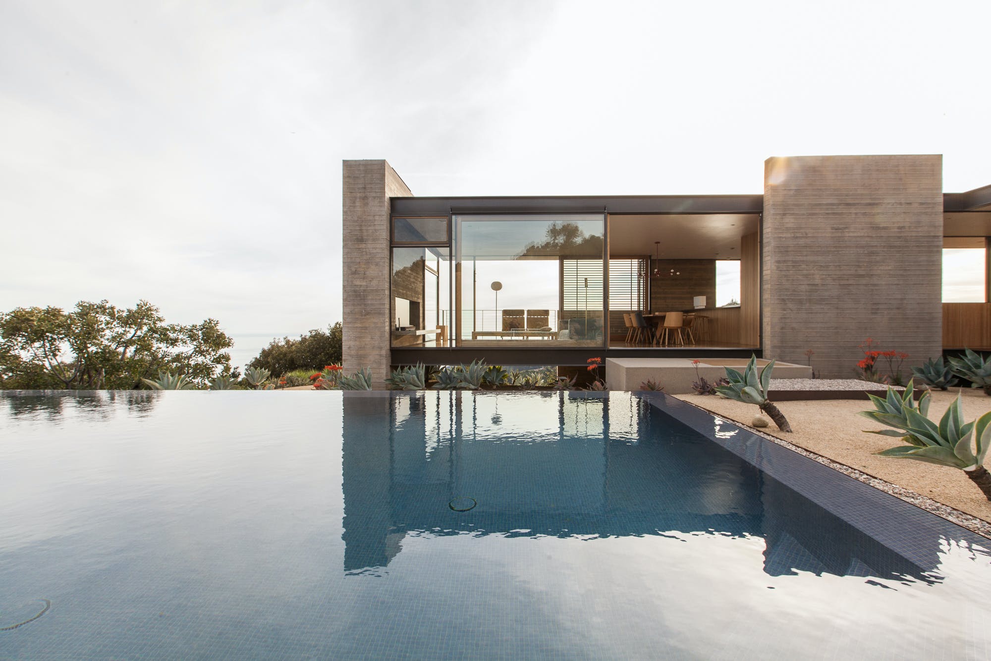 House Topanga Laurel Topanga: Luxury 4-Bedroom House with Infinity Pool and Seaview, Topanga