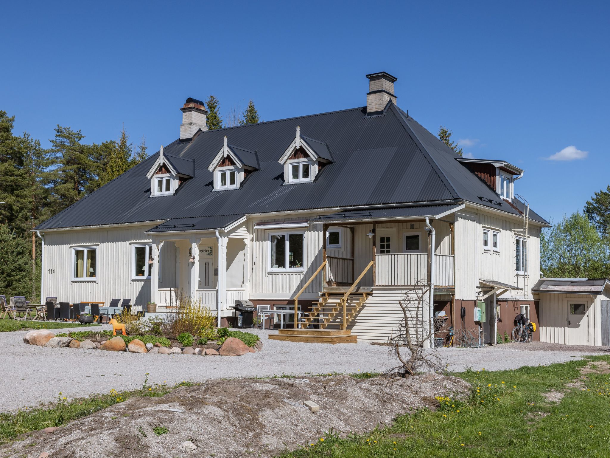 House Torsmo Orsa: Spectacular 6-Bedroom Lakeside House with Sauna and Mountain Views in Swedish Dalarna