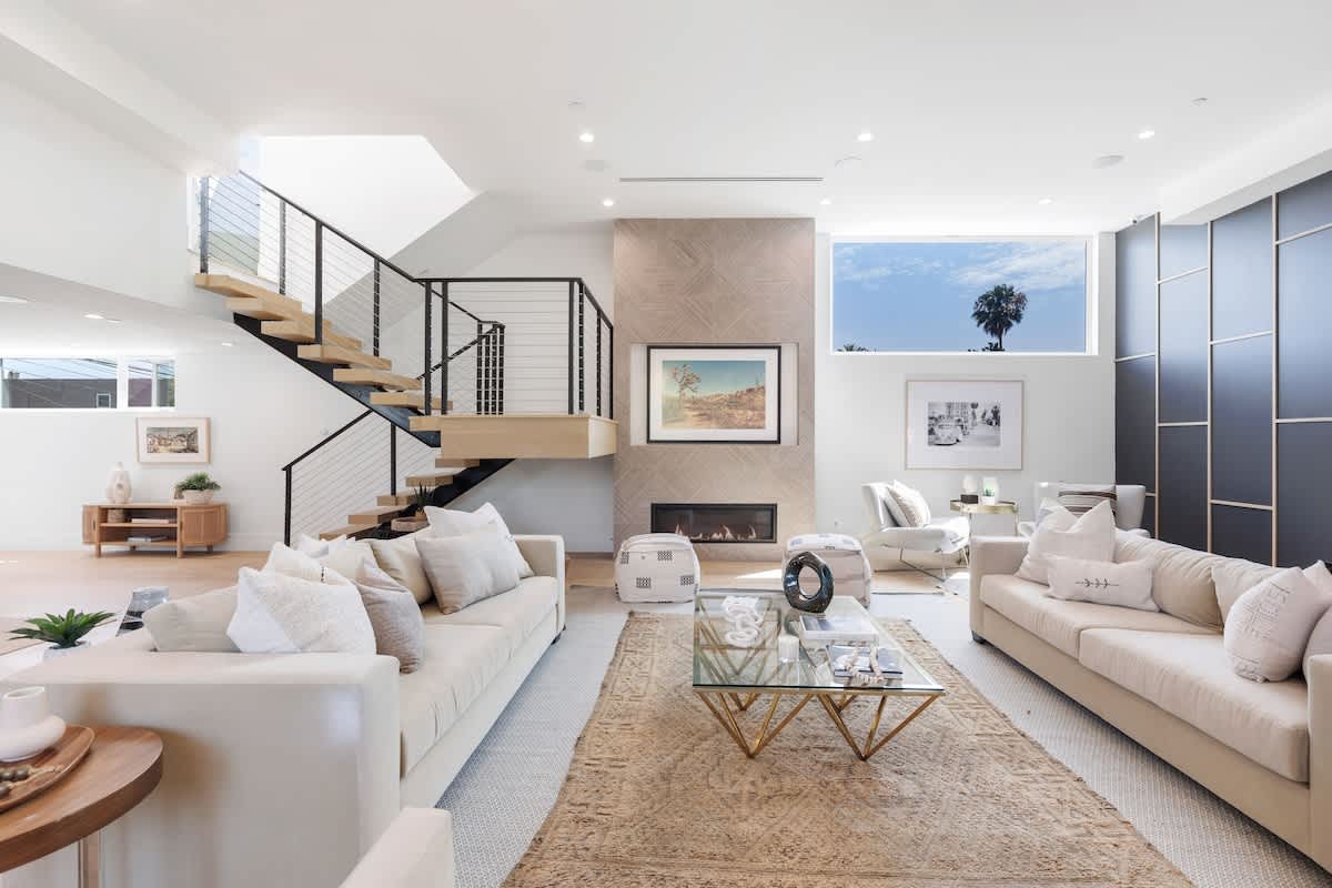 House Trestles Venice: Luxury 3-Bedroom Apartment with Sea Views, Venice