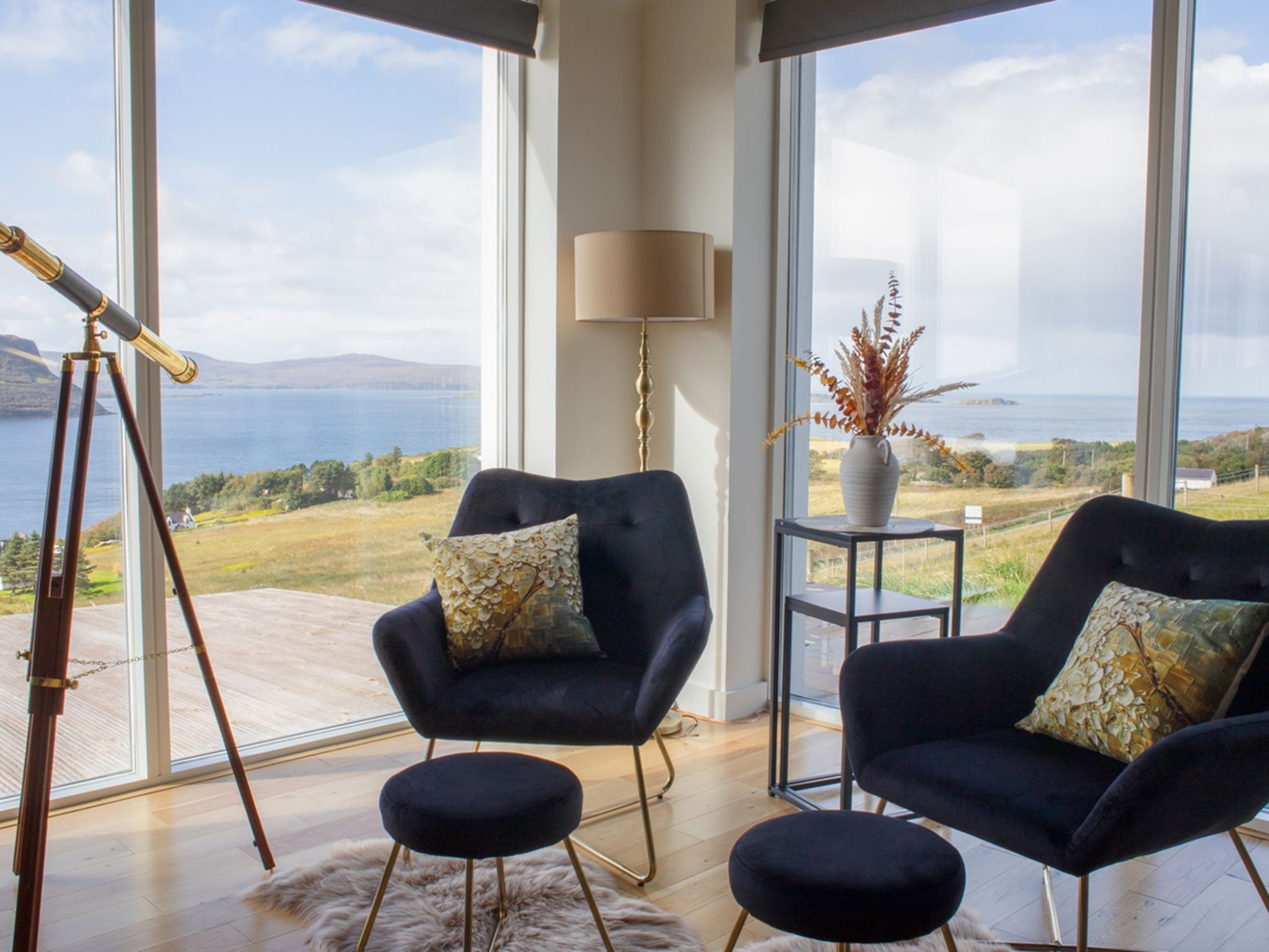 House Trumpan Skye: Modern 3-Bedroom Highland Cottage with Spectacular Sea Views and Private Parking in Scottish Isle