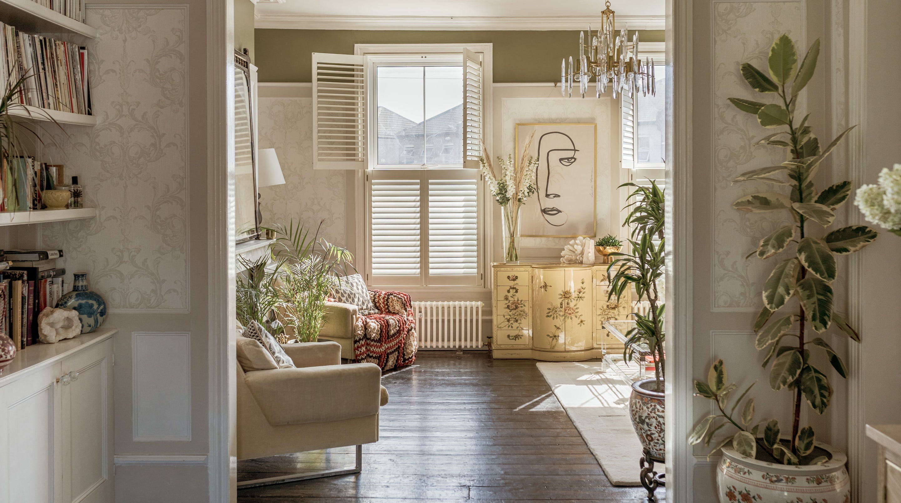 House Vicarage Ramsgate: Spacious 6-Bedroom Apartment Rental with Sea Views in Ramsgate