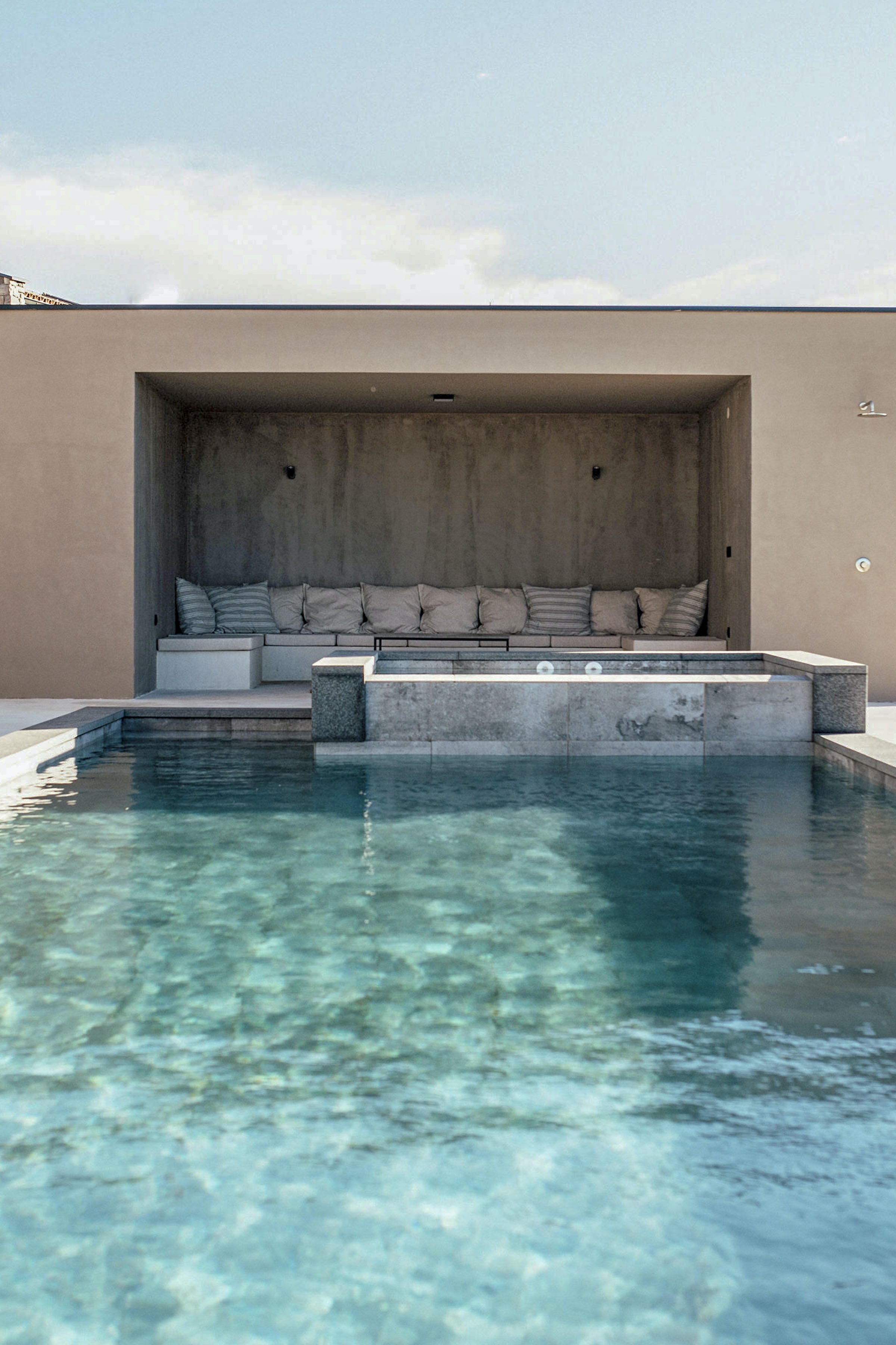 Kuća Bora Šibenik: Luxury 4-Bedroom Apartment with Sea View and Pool, Split