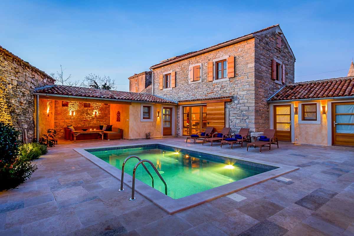Kuća Borovica Sisan: 5-Bedroom Luxury Apartment with Pool Near Countryside, Istria