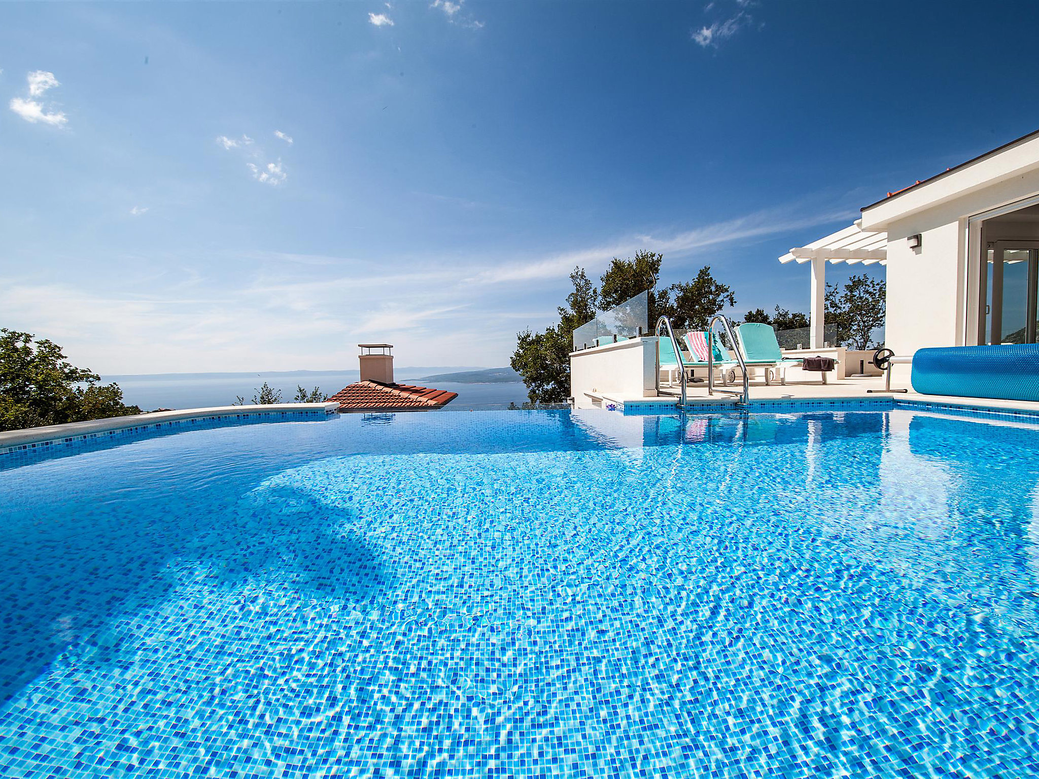 Kuca Bura Baska: Magnificent 5-Bedroom Croatian Villa with Heated Pool and Sea Views on the Makarska Riviera