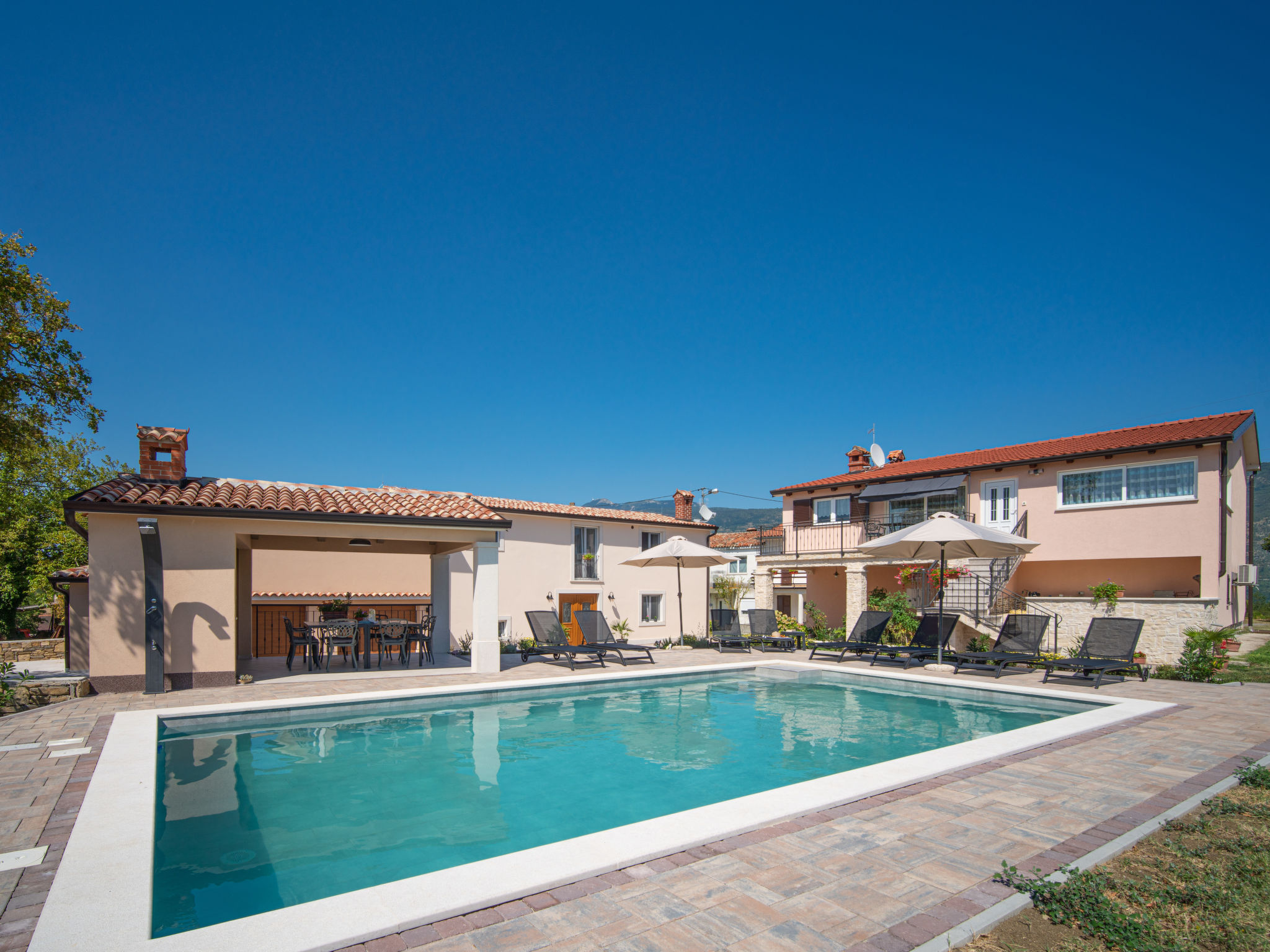 Kuca Bura Krsan Kršan: Stunning 5-Bedroom Croatian Villa with Private Pool and Peaceful Garden Setting