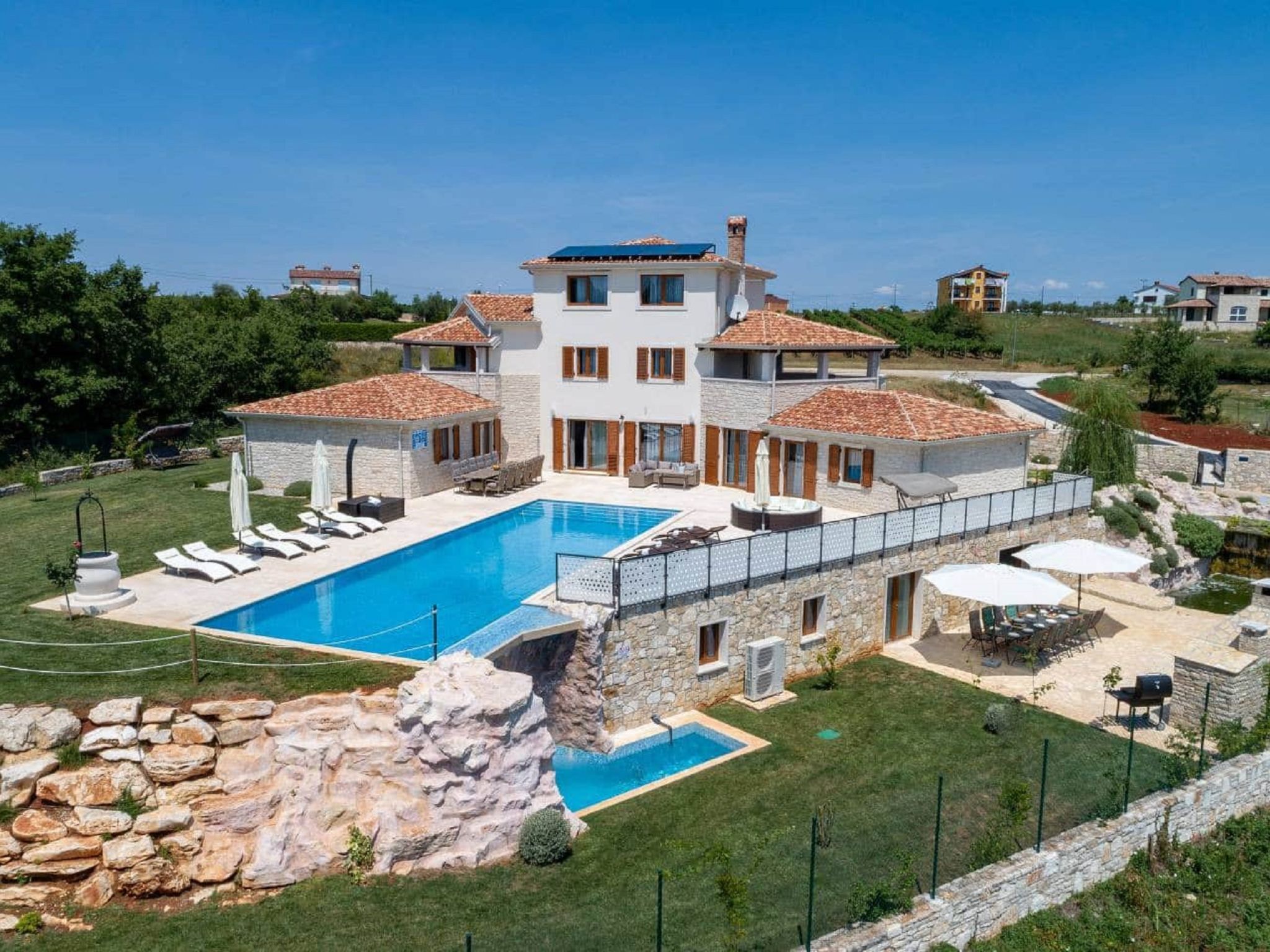 Kuca Istarska Novigrad: Spectacular 6-Bedroom Luxury Villa with Indoor and Outdoor Pools in Istria Croatia