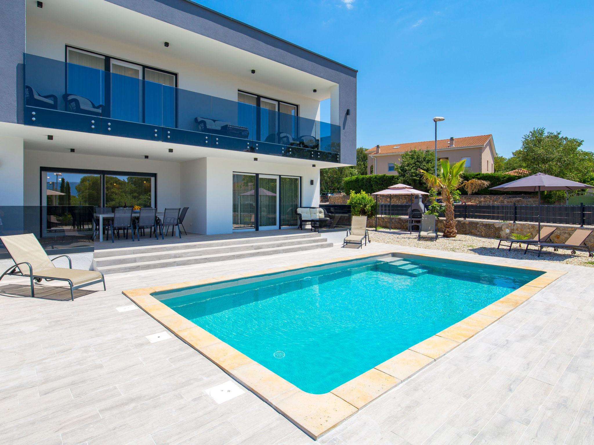 Kuća Košljun Krk: Modern 4-Bedroom Villa with Private Pool and Garden Near Pinezići Beach