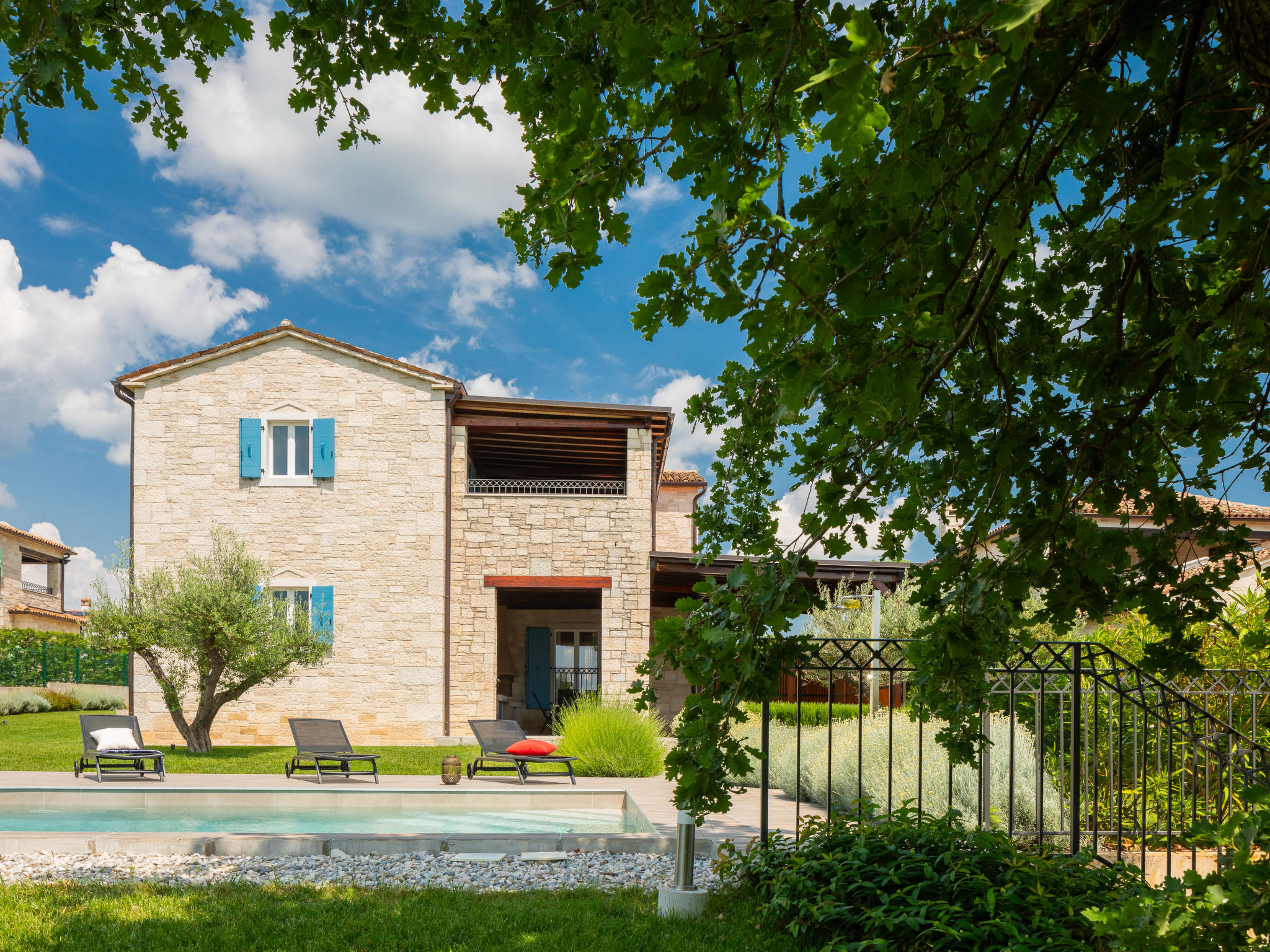 Kuća Mofardini Poreč: Stunning 3-Bedroom Villa with Heated Private Pool and Country Views in Istria