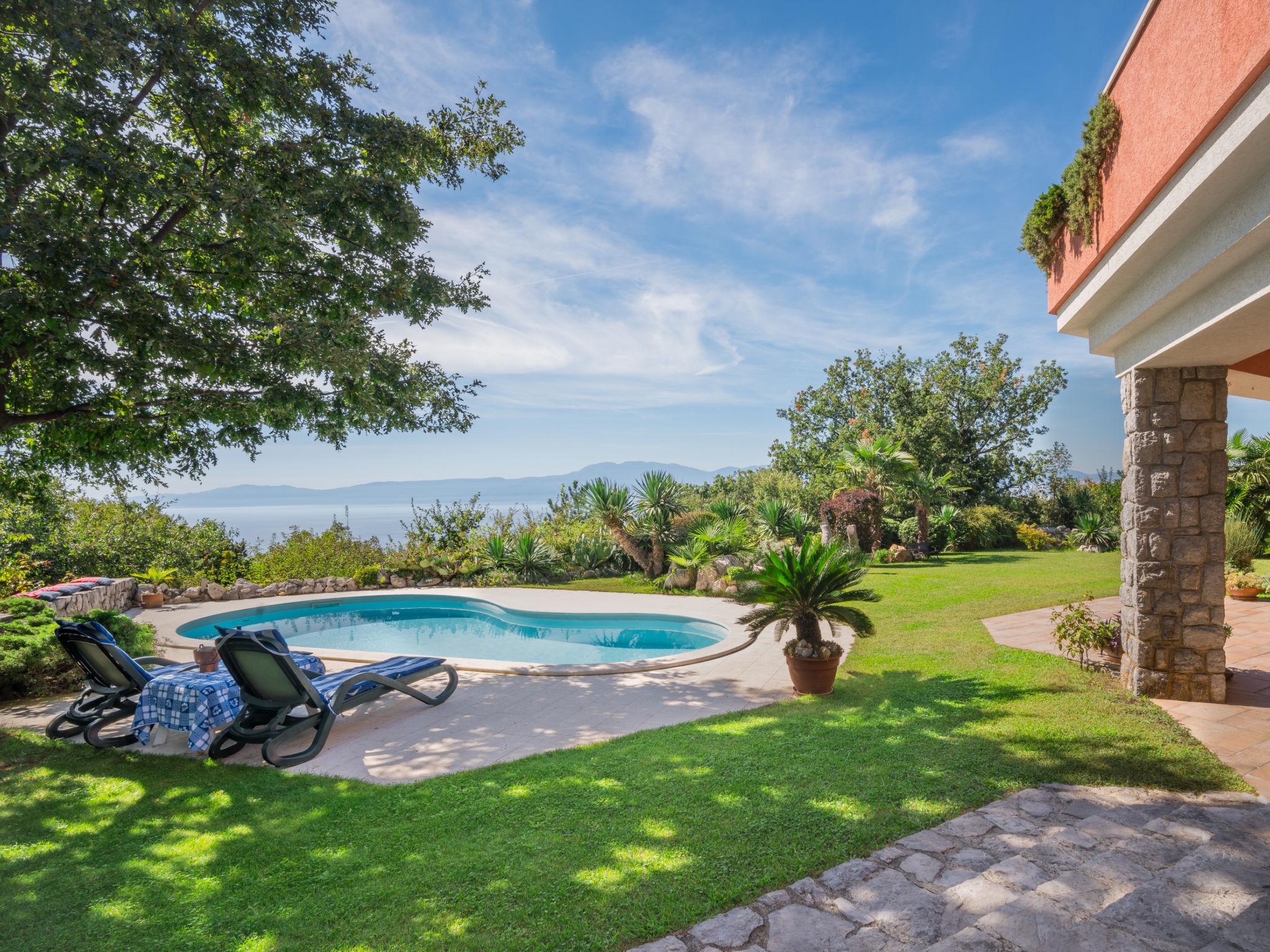 Kuća Trsat Kostrena: Stunning 4-Bedroom Villa with Private Pool and Sea Views in Kostrena near Rijeka Croatia