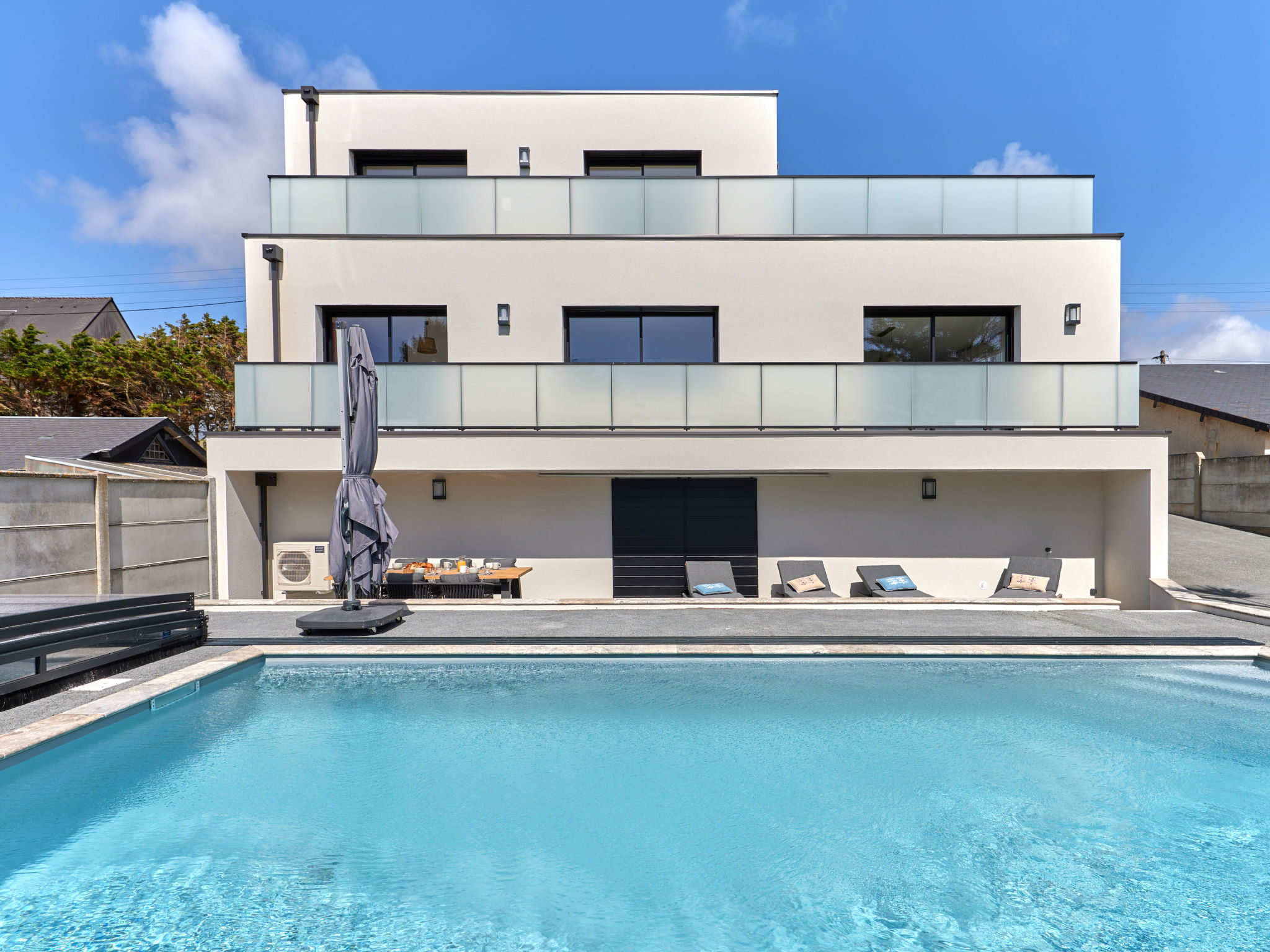 Maison Carteret Denneville: Stunning 3-Bedroom Modern Holiday Home with Heated Indoor Pool Near Beach in Normandy France