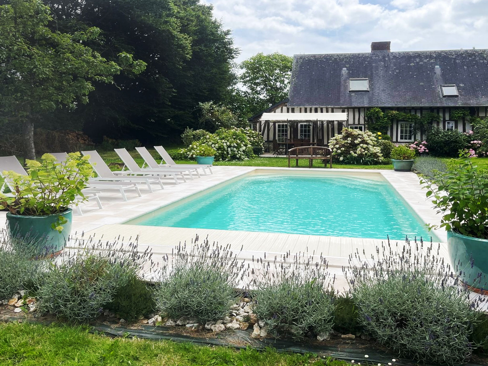 Maison Caux Vatteville: Historic 16th Century Farmhouse with Private Pool and 5 Bedrooms in Rural Normandy