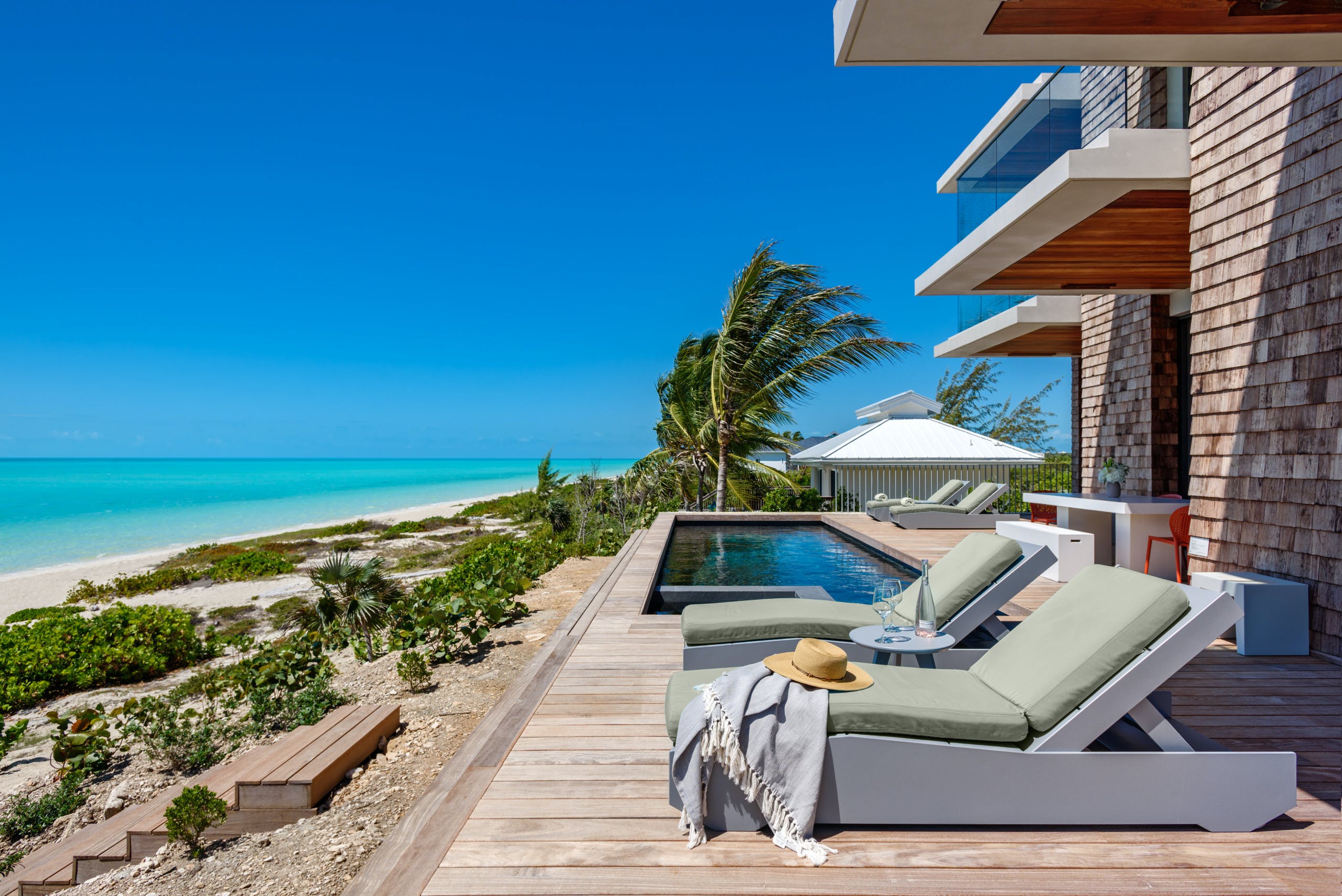 Manor Caicos Grace: Luxury 6-Bedroom Apartment with Seaview, Turks and Caicos Islands