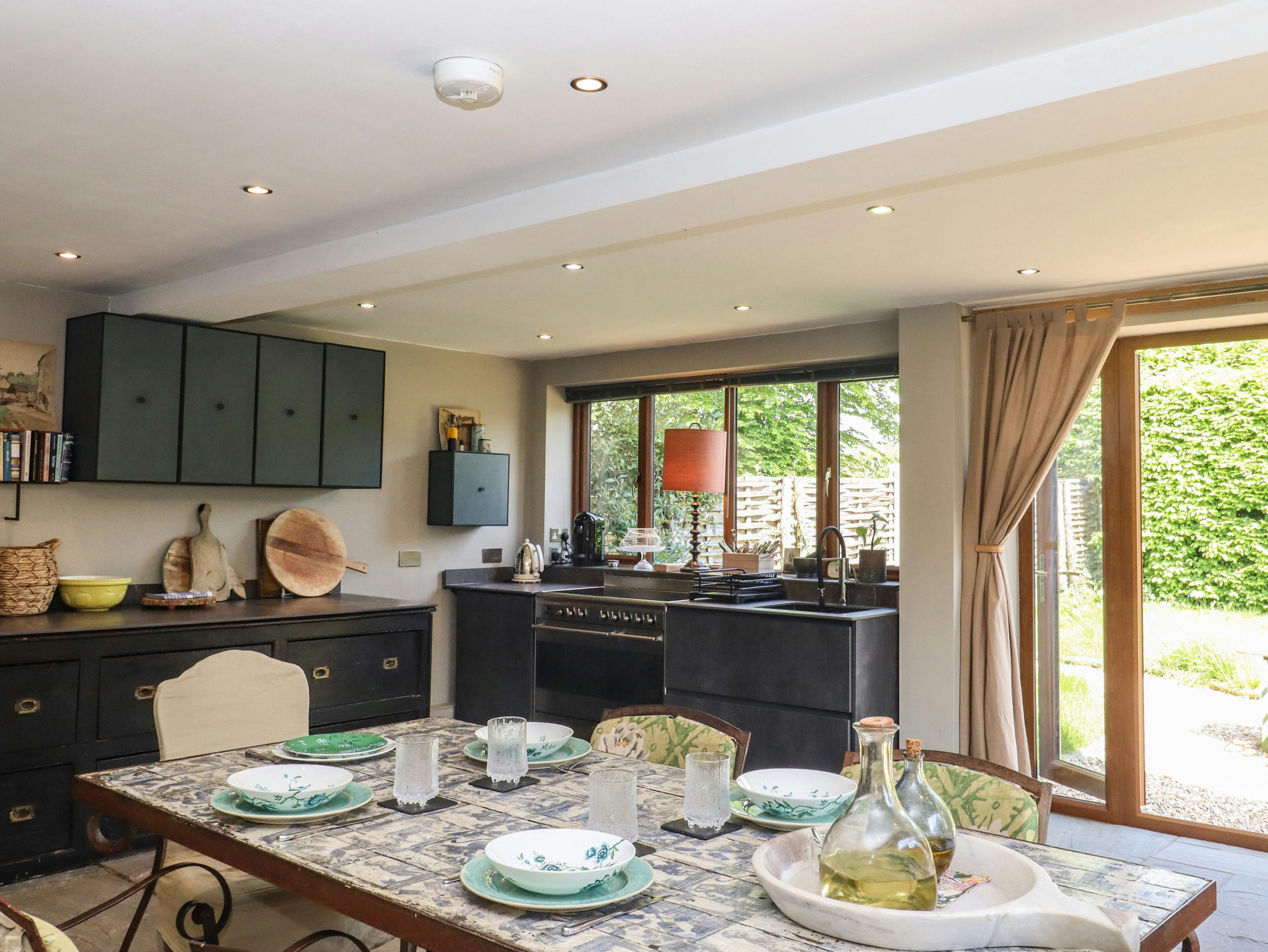 Manor Camber Rye: Elegant 3-Bedroom Apartment with Countryside Views, Rye