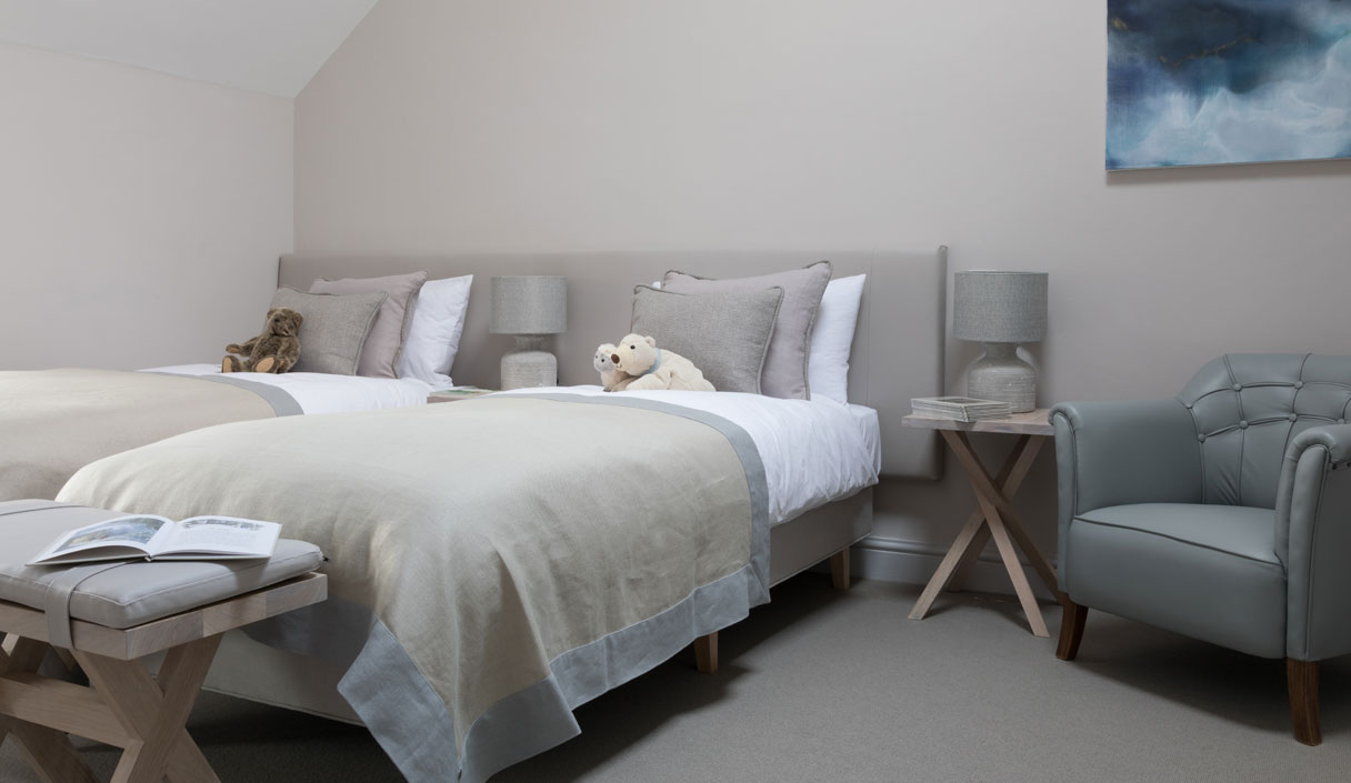 Manor Corinium Cirencester: Charming 3-Bedroom Cottage with Countryside Views, Cirencester