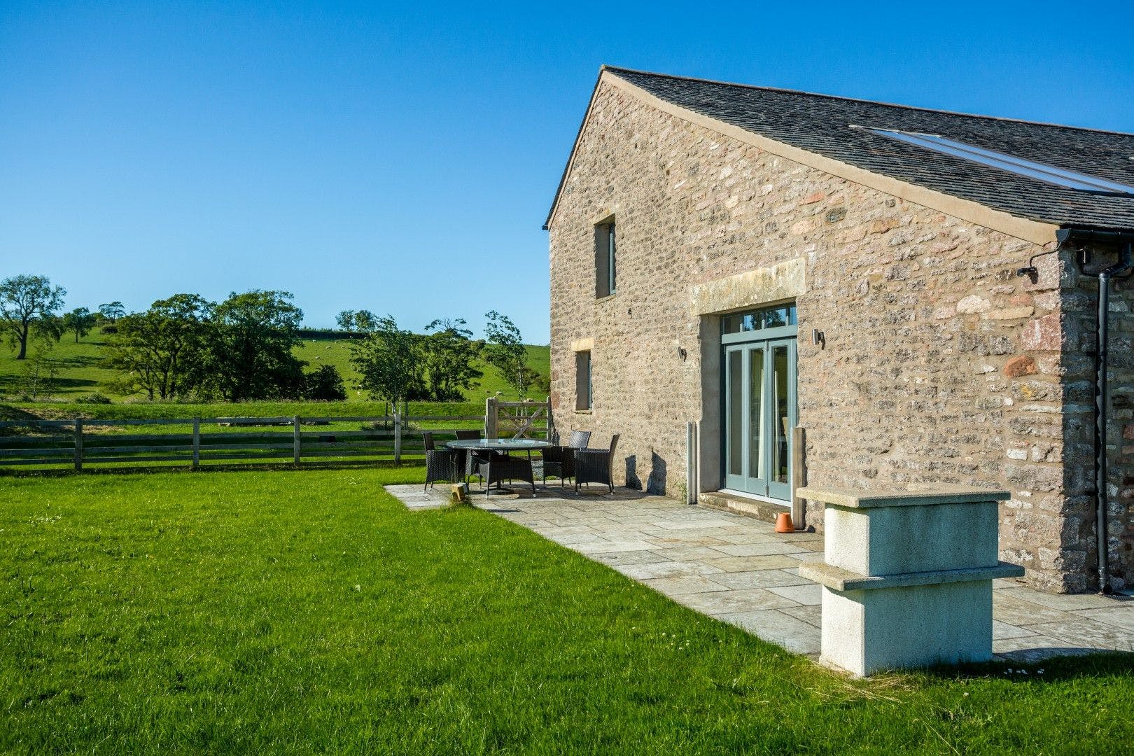 Manor Dufton Cumbria: Spacious 4-Bedroom Apartment with Hot Tub, Cumbria Countryside