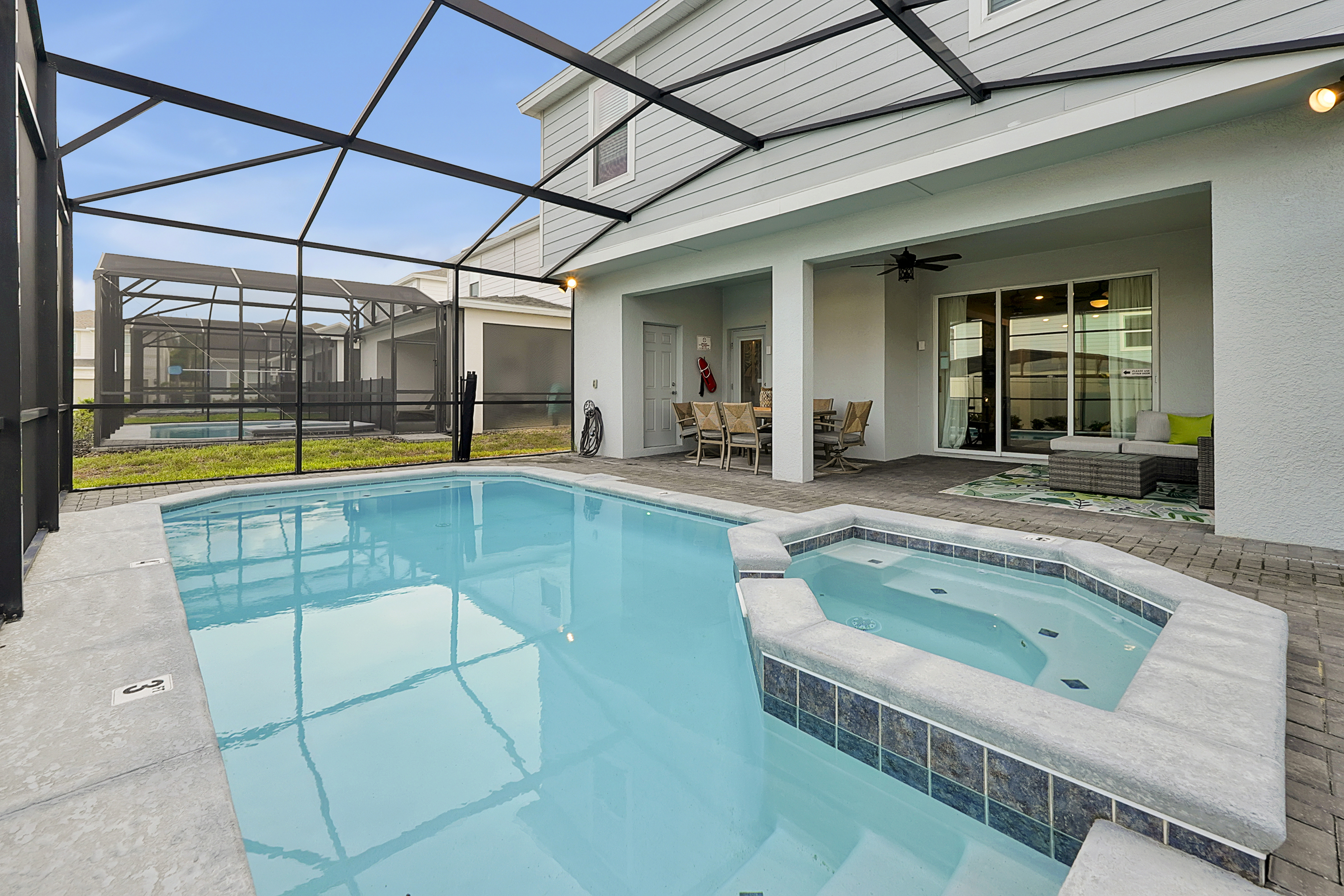 Manor Hammock Haines: Spacious 7-Bedroom Villa with Hot Tub and Air-Con, Polk County