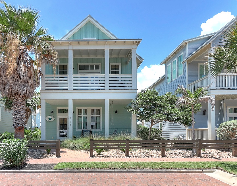 Manor Mustang Corpus Christi: Charming 3-Bedroom Villa with Scenic Sea View, Austin