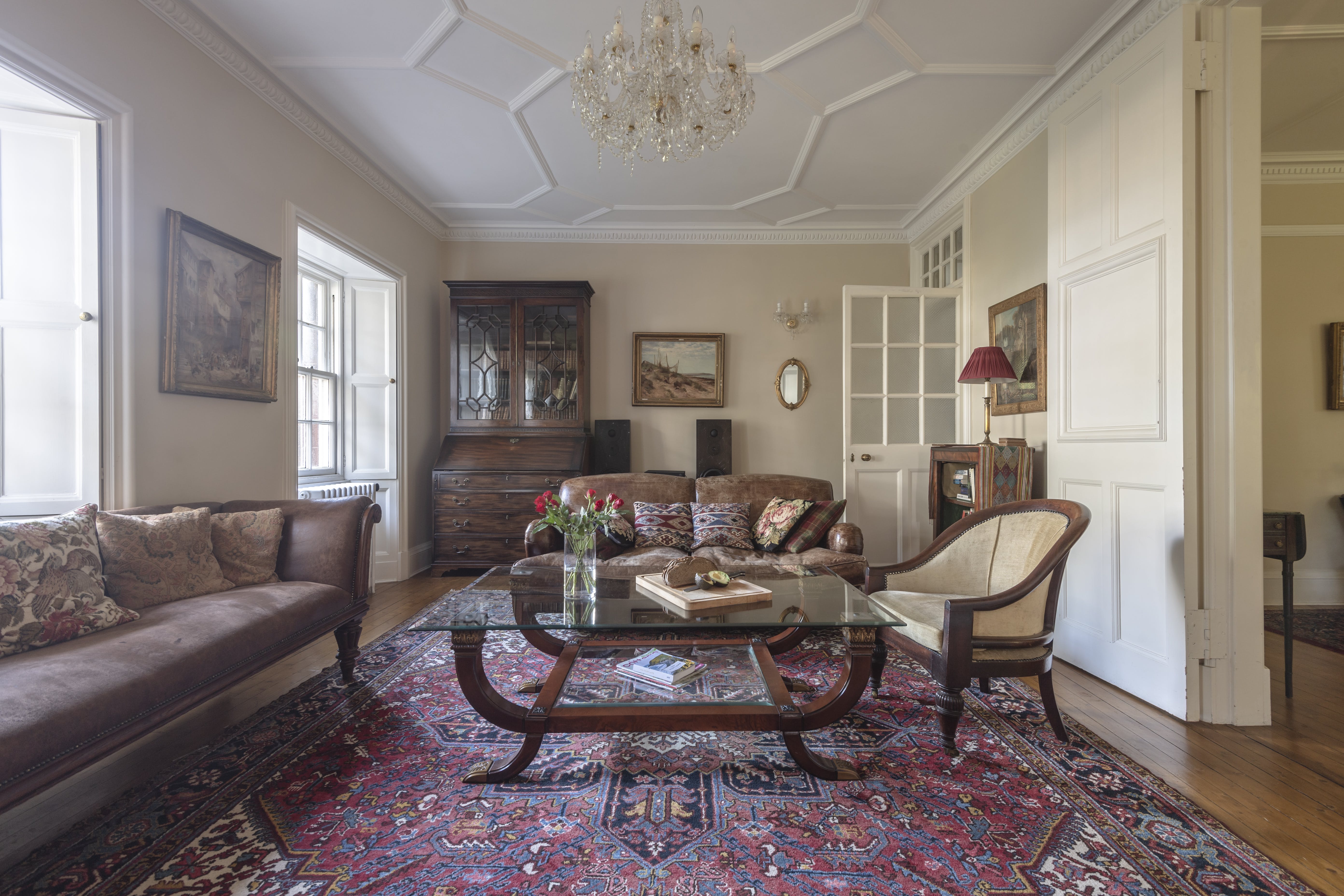Manor Ramsay Edinburgh: Elegant 3-Bedroom Luxury Apartment in Old Town Edinburgh