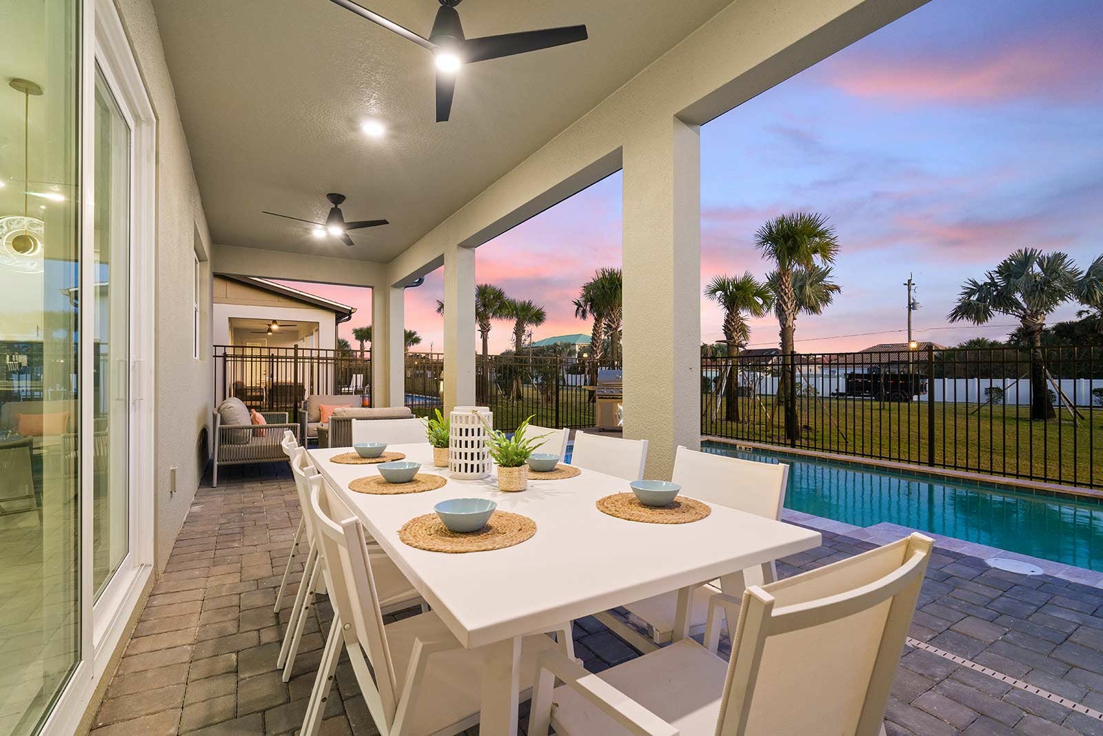 Manor Sabal Brevard: Luxury 5-Bedroom Villa with Seaview and Private Pool, South Beach