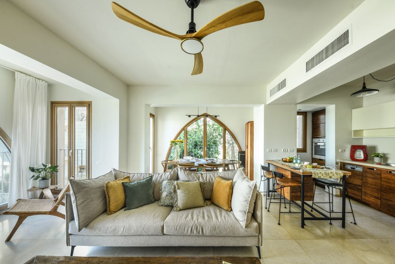 Manor Shabazi Jaffa: 3-Bedroom Apartment with Seaview and Pool Access, Old Jaffa