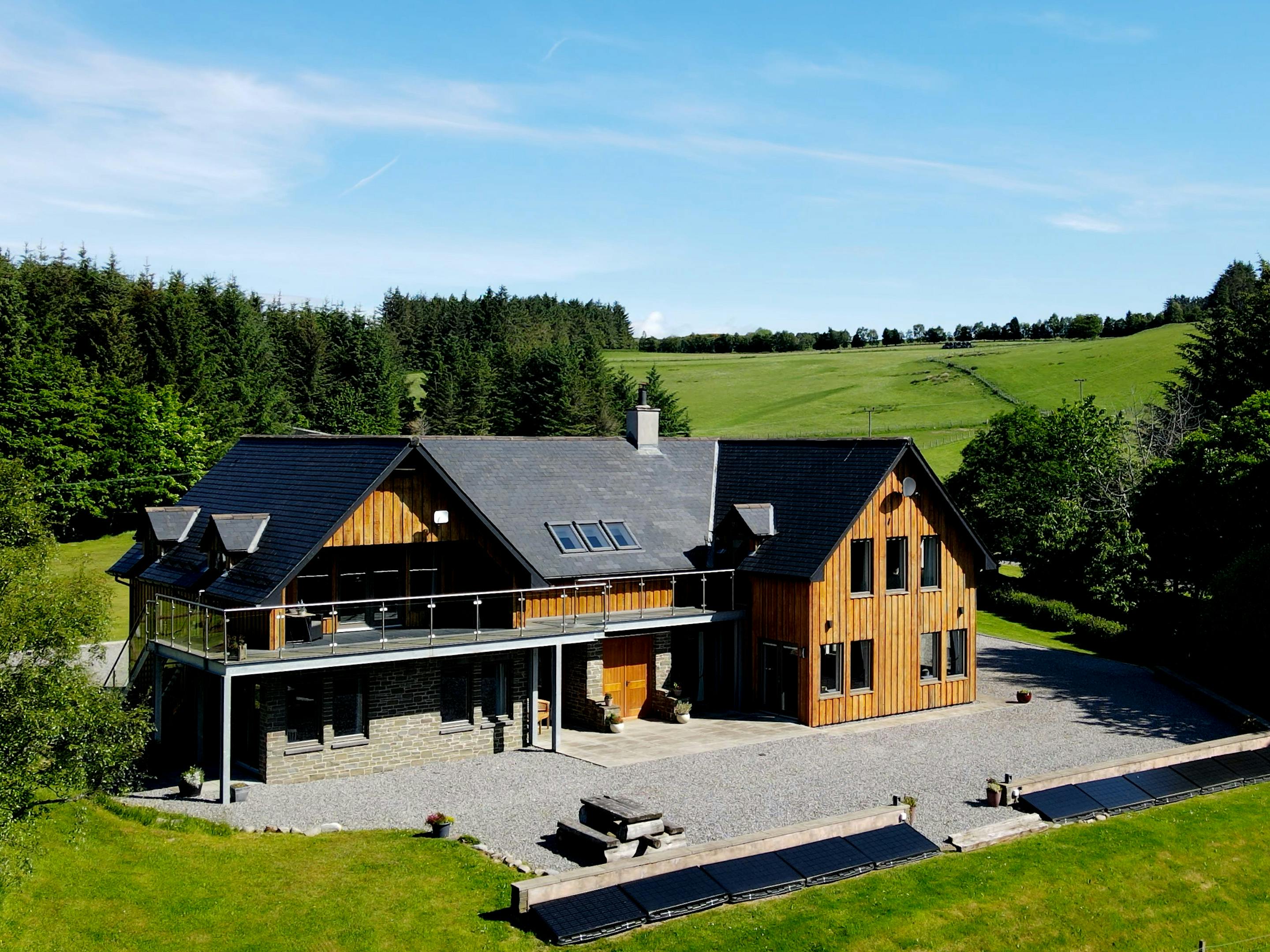 Manor Strathglass Inverness: Luxury 5-Bedroom Lodge with Countryside Views, Highland