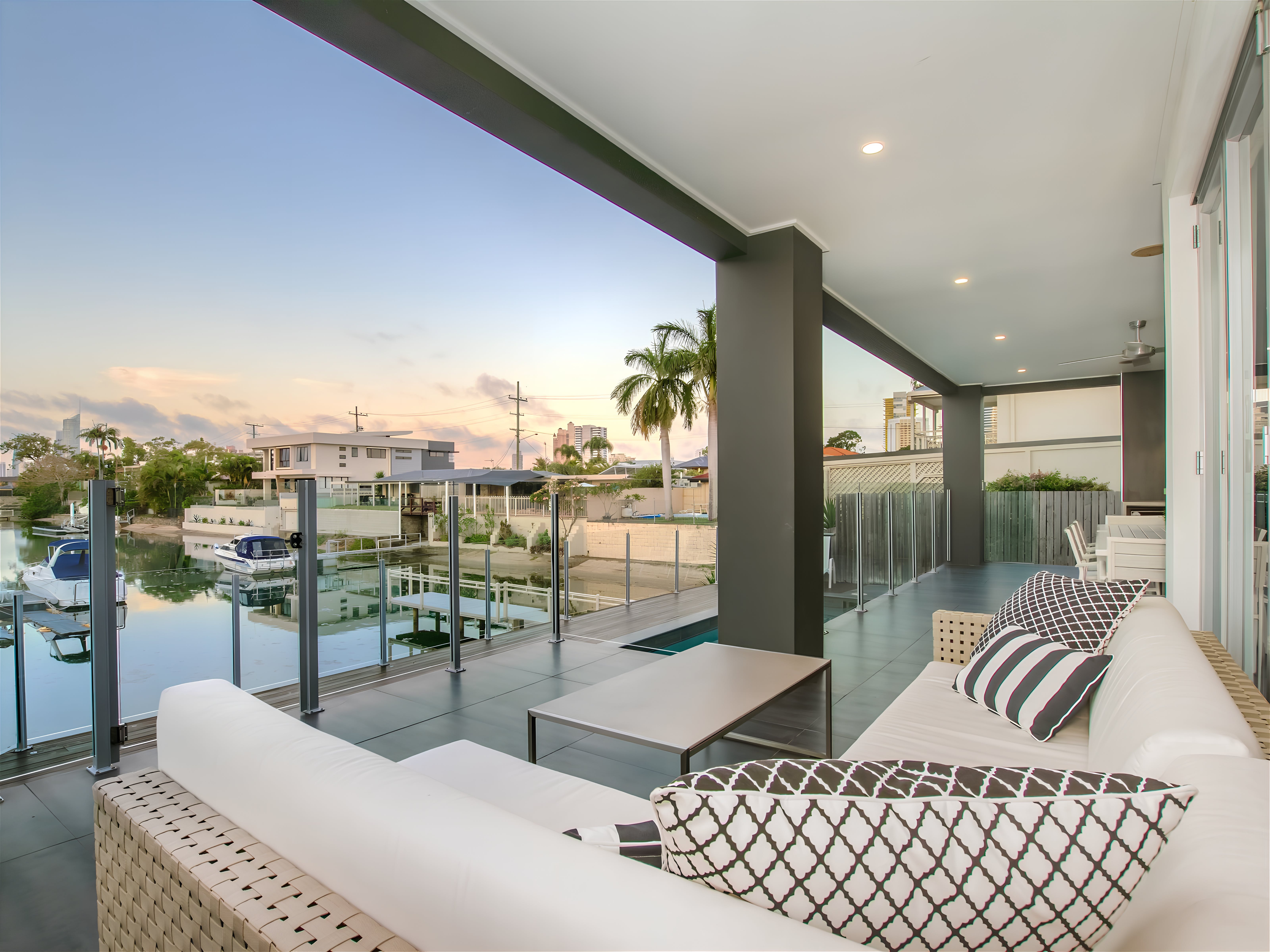Manor Tallebudgera Gold Coast: Luxury 5-Bedroom Villa with Seaview and Pool, Queensland